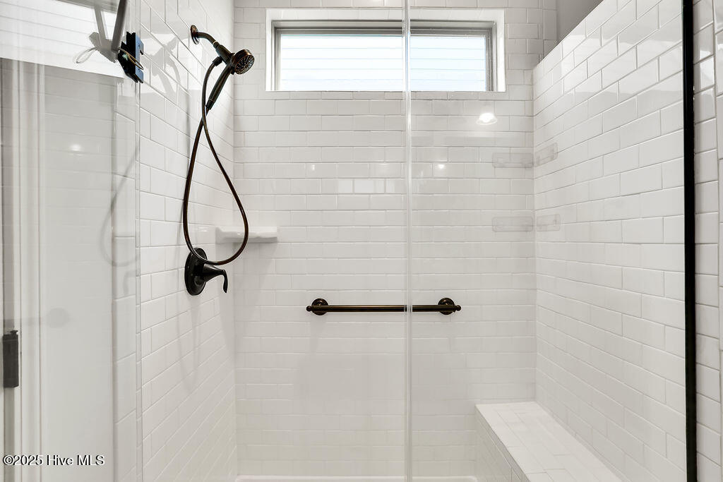 100546286 | Photo 23