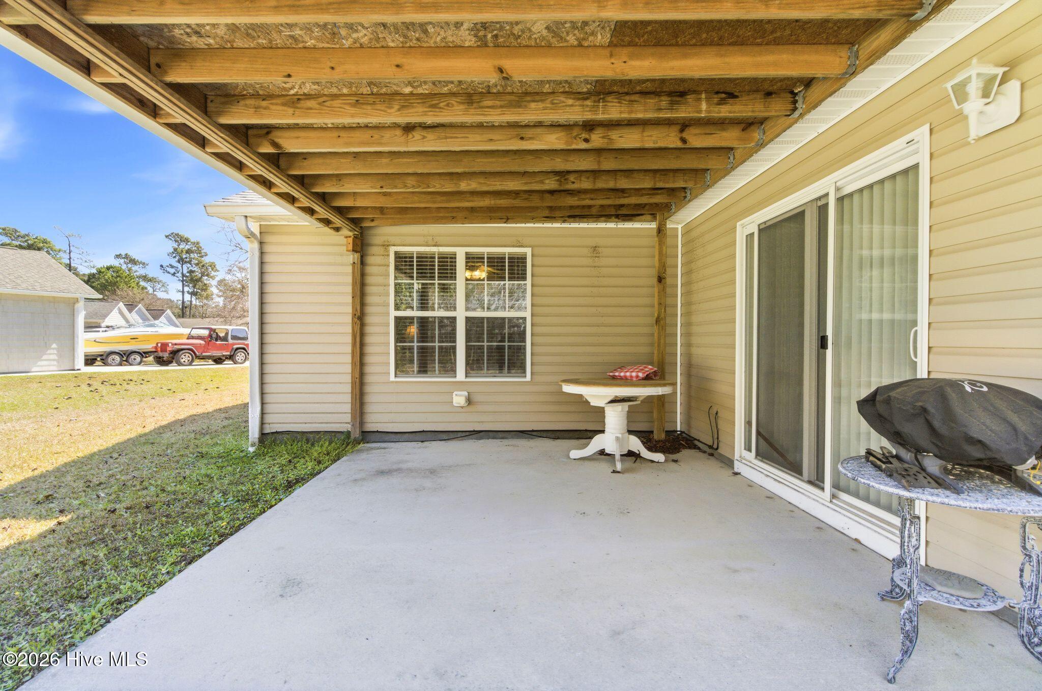 100562982 | Photo 41