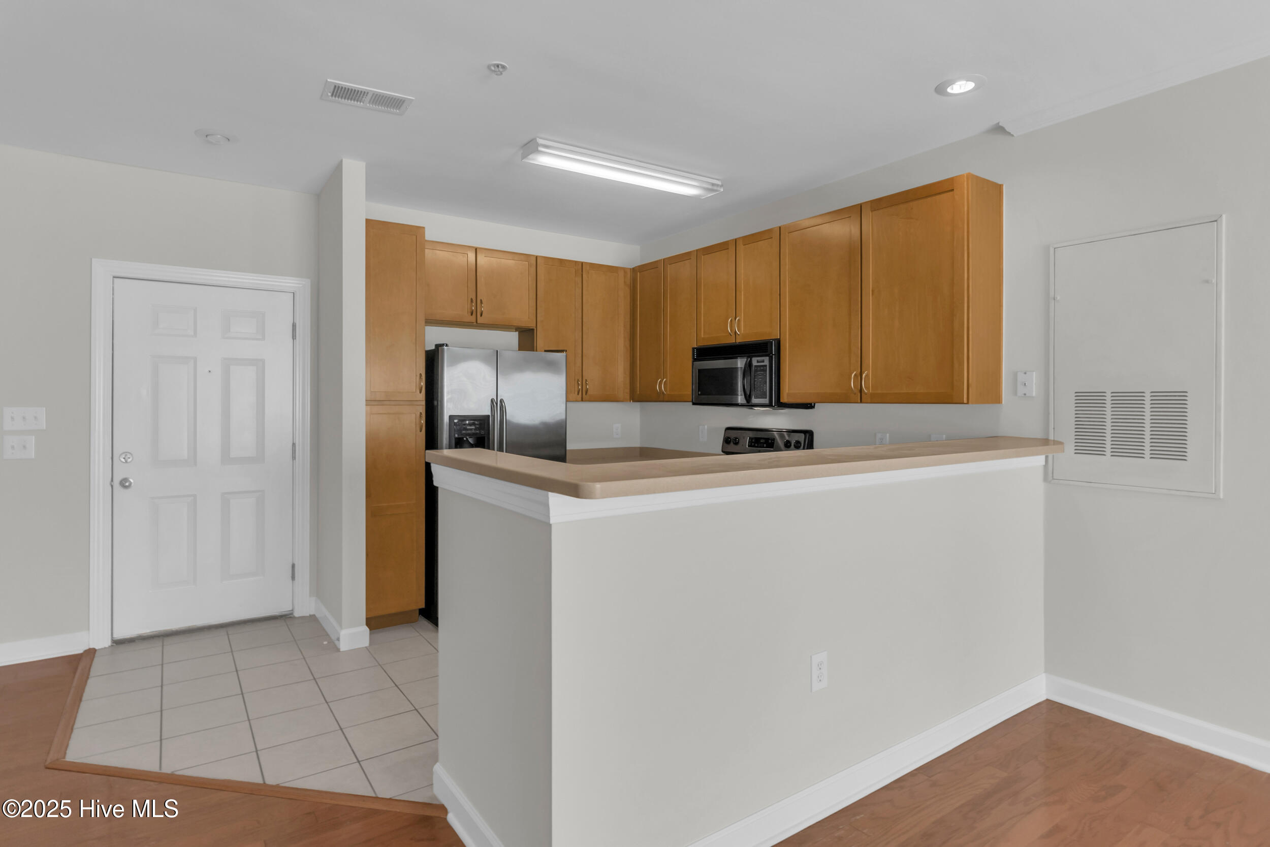 2820 Bloomfield Lane Unit 204, Wilmington, NC 28412 – photo 10: 10_2820 bloomfield ln-00010