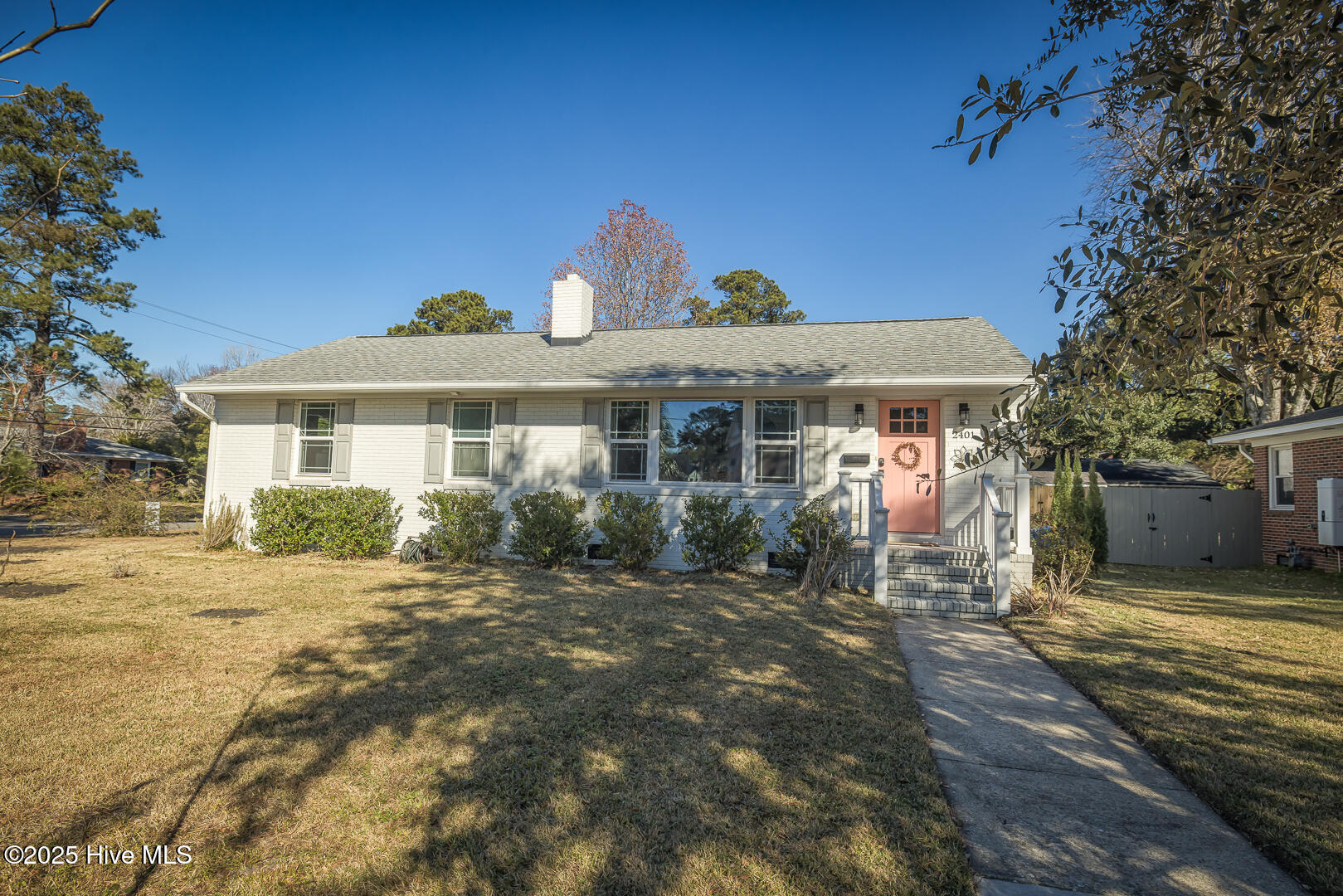 100545205 | Photo 88