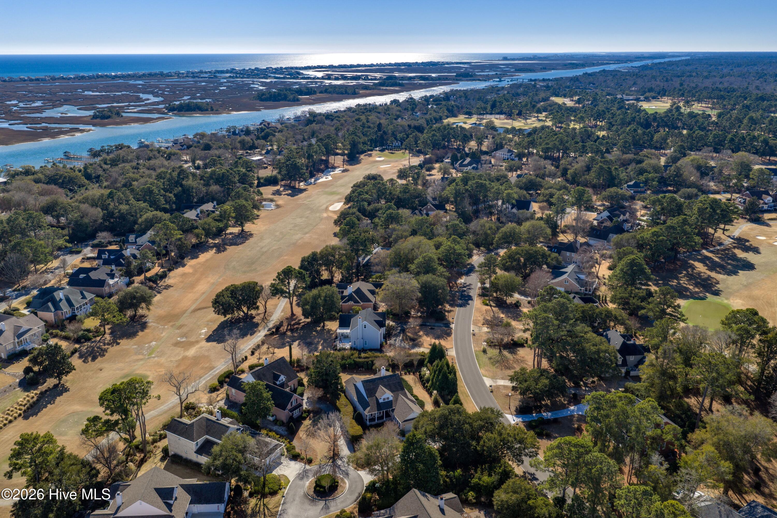 100548957 | Photo 41