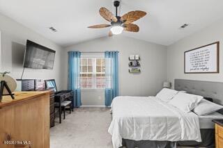 100552860 | Photo 23