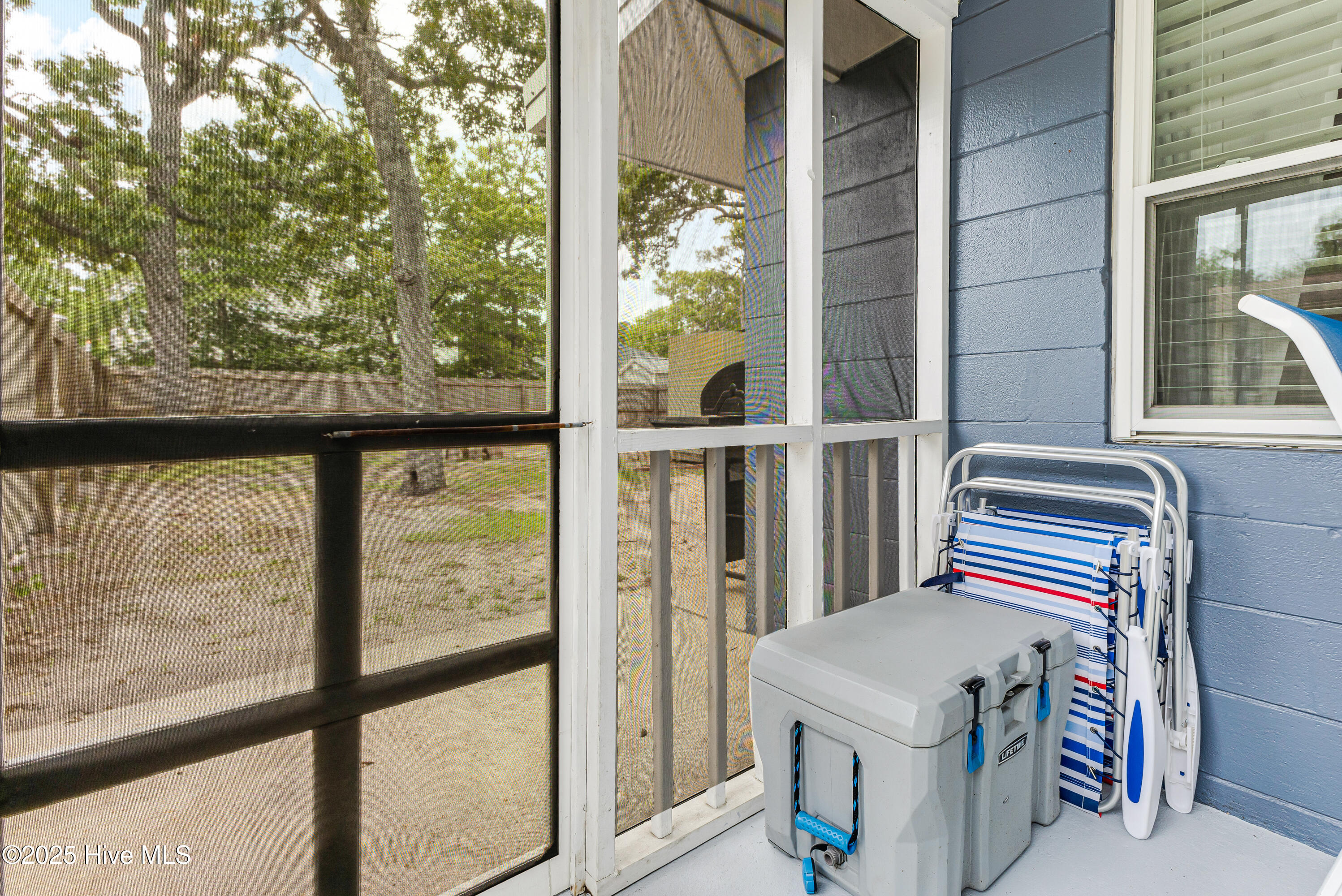 100531813 | Photo 24