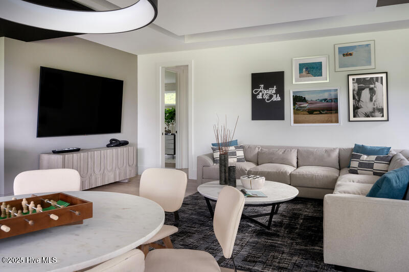 100514729 | Photo 23