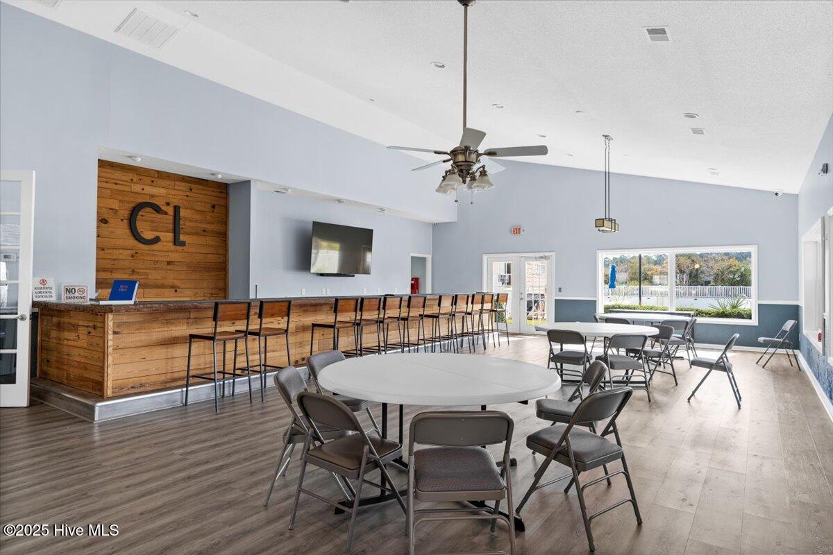 100522769 | Photo 62