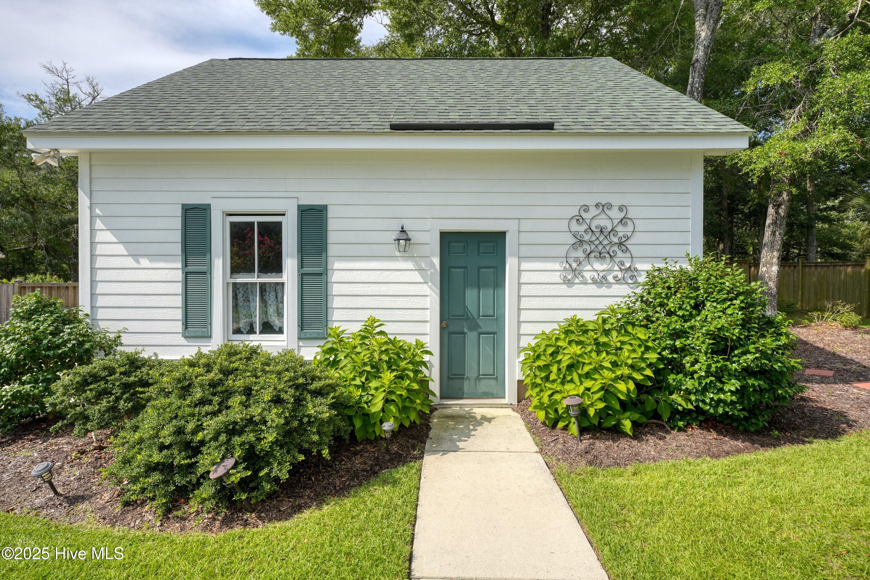 100521438 | Photo 40