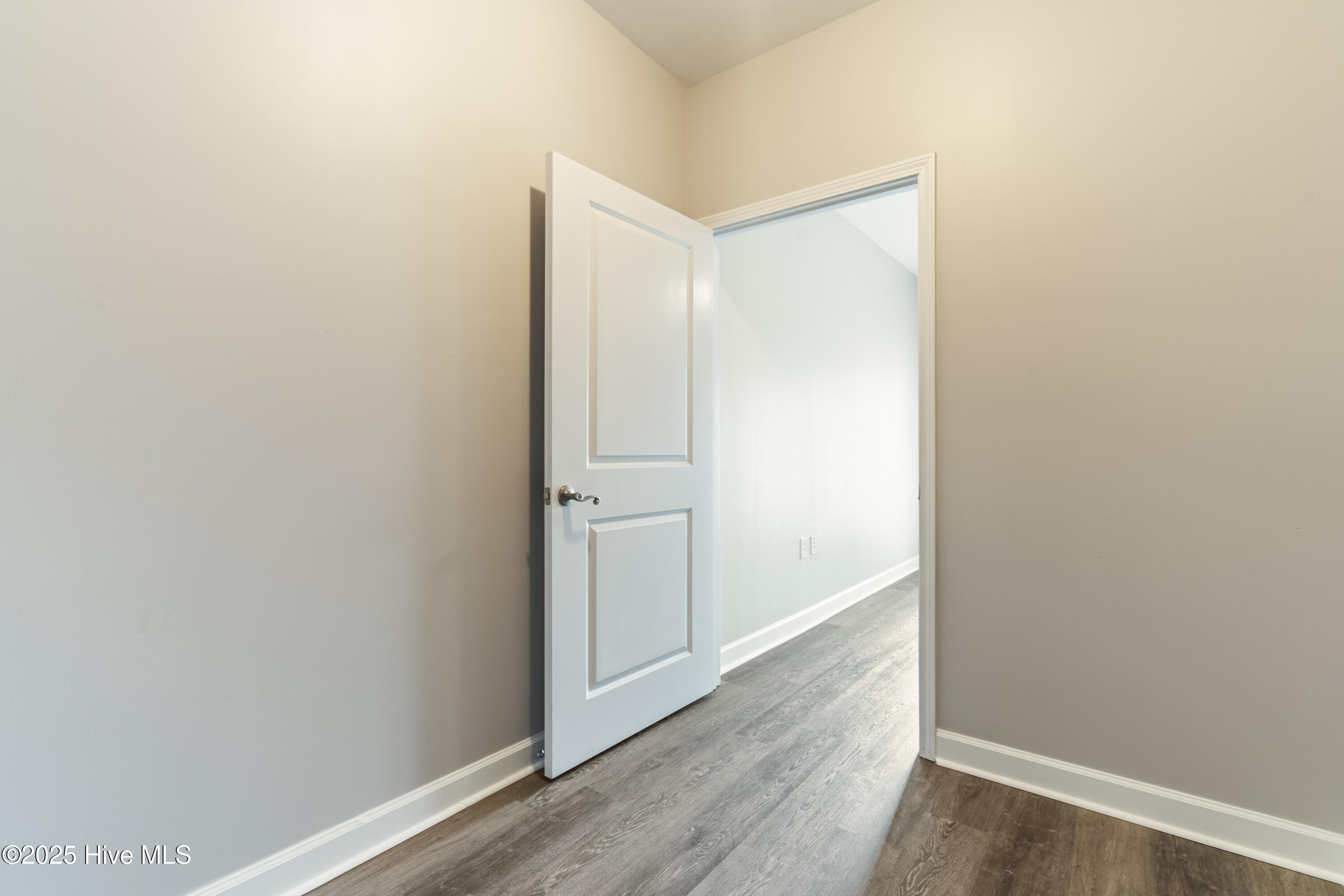 100564335 | Photo 34