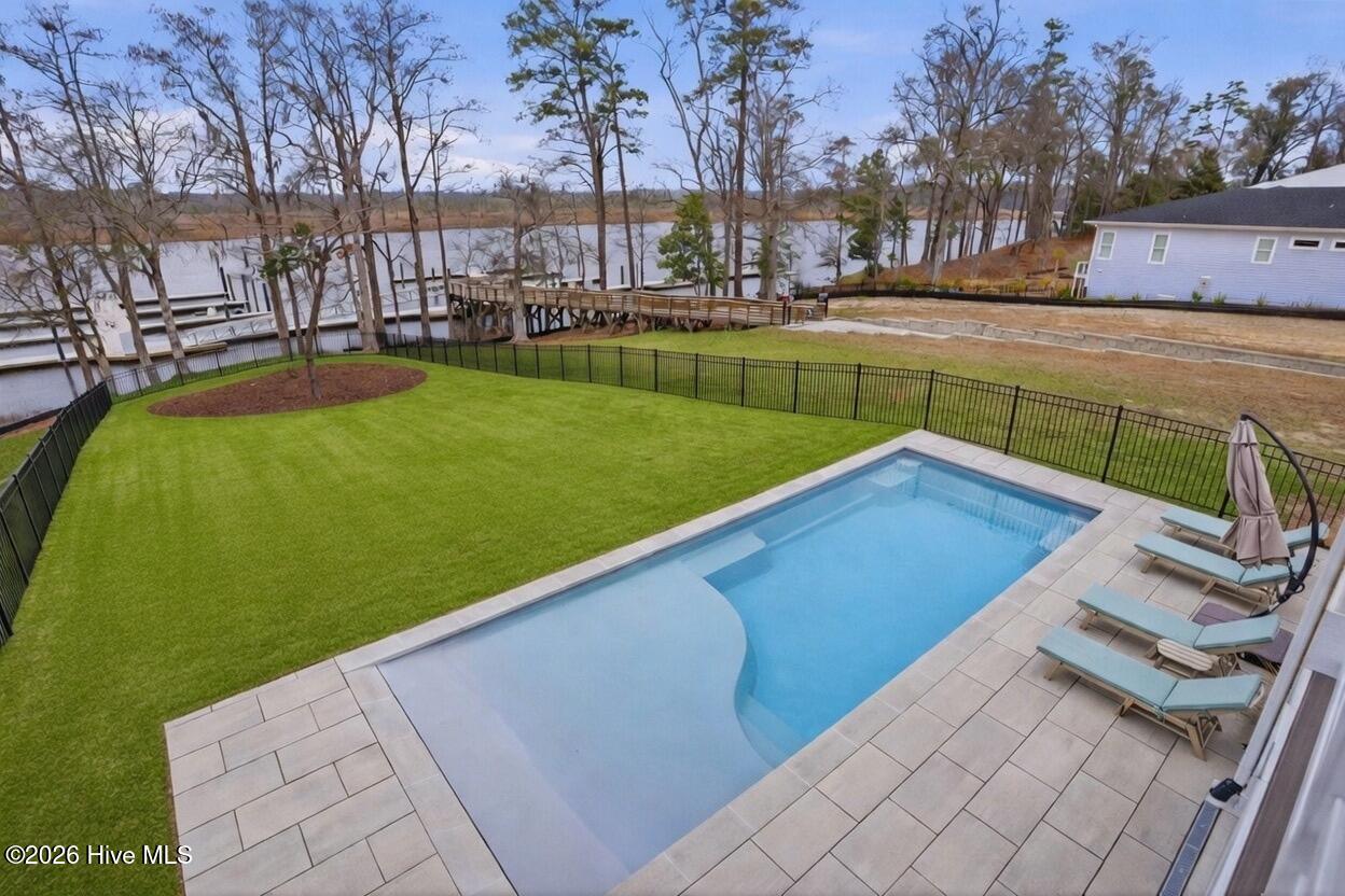 100559672 | Photo 43