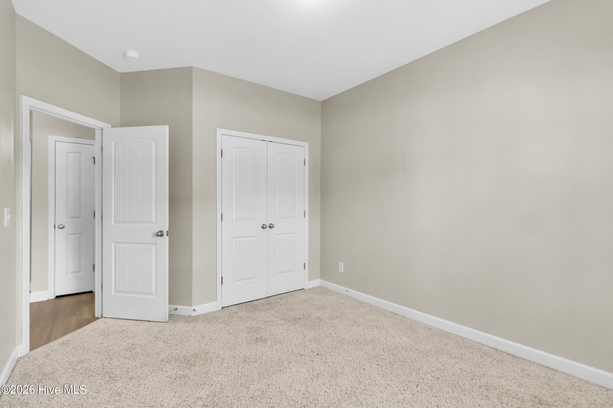 100557134 | Photo 18