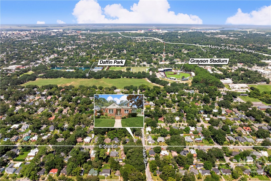 Homes for sale in Savannah, GA | 1318 E 51St St, Savannah, GA 31404 | MLS# SA335238