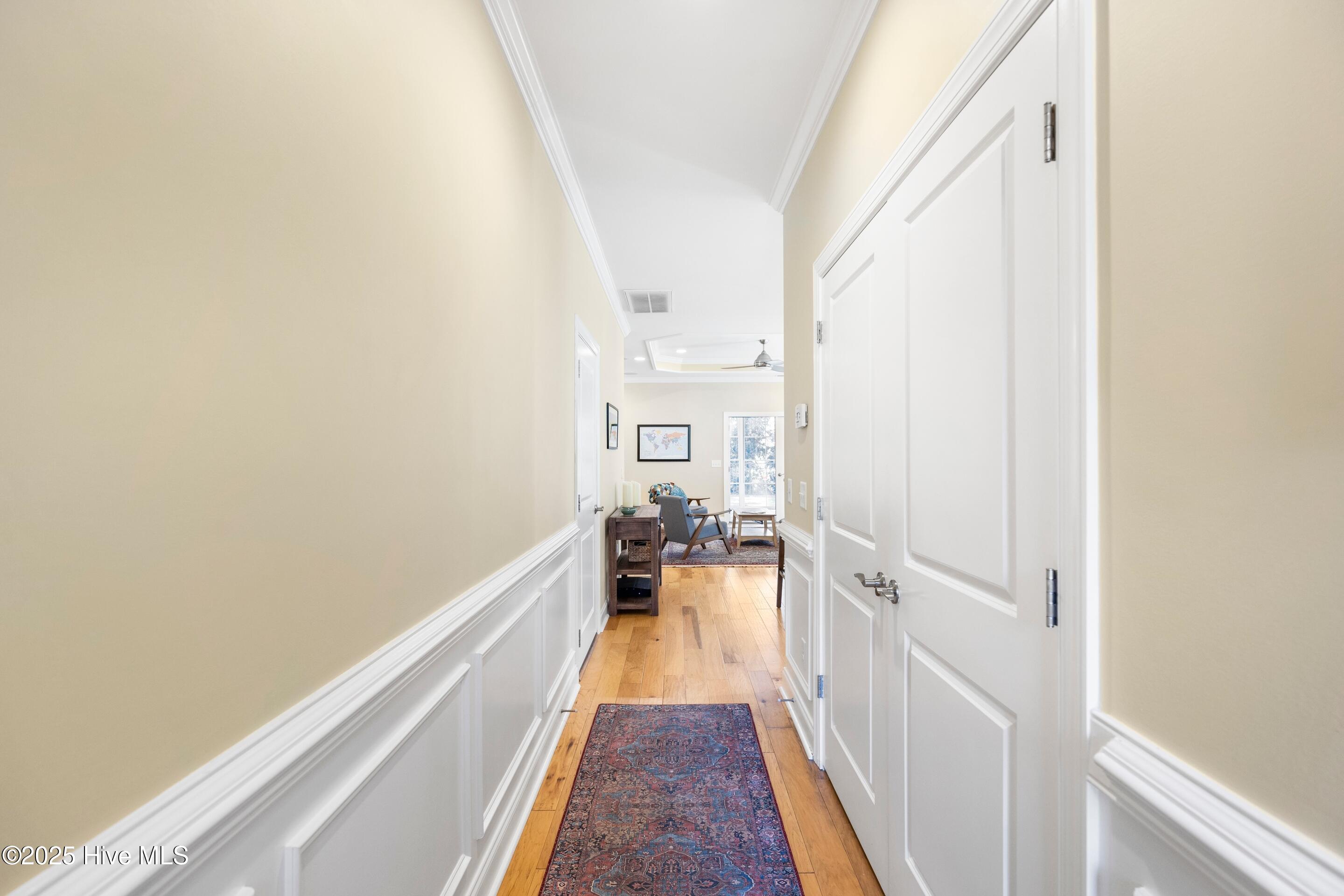 100537619 | Photo 23