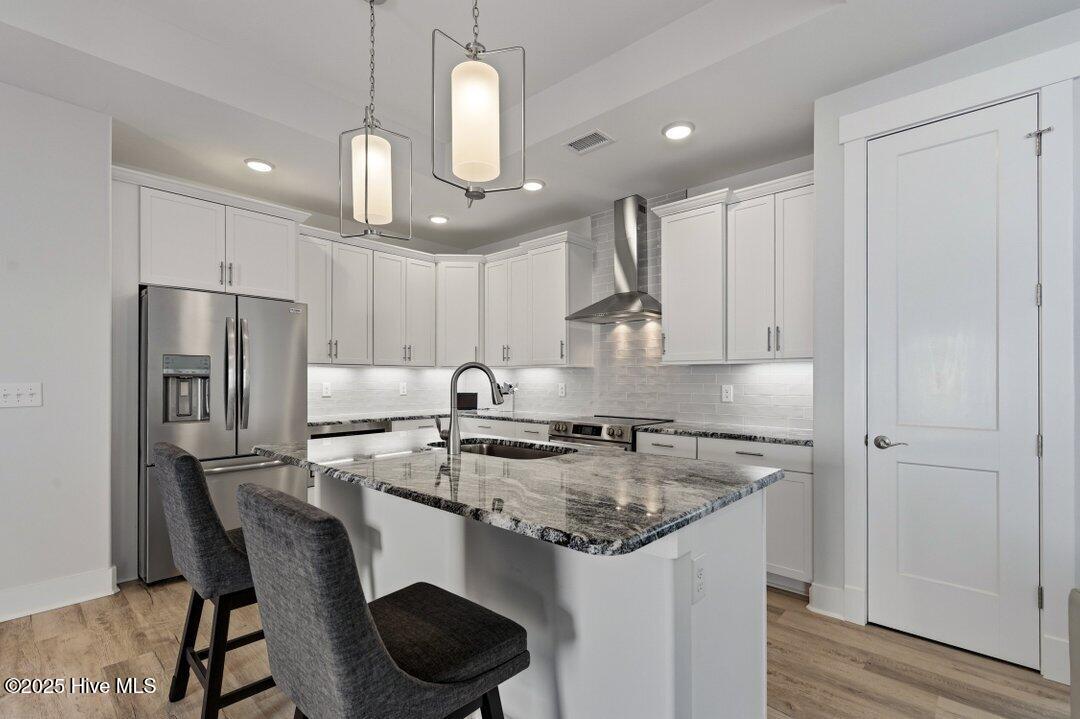 100543615 | Photo 14