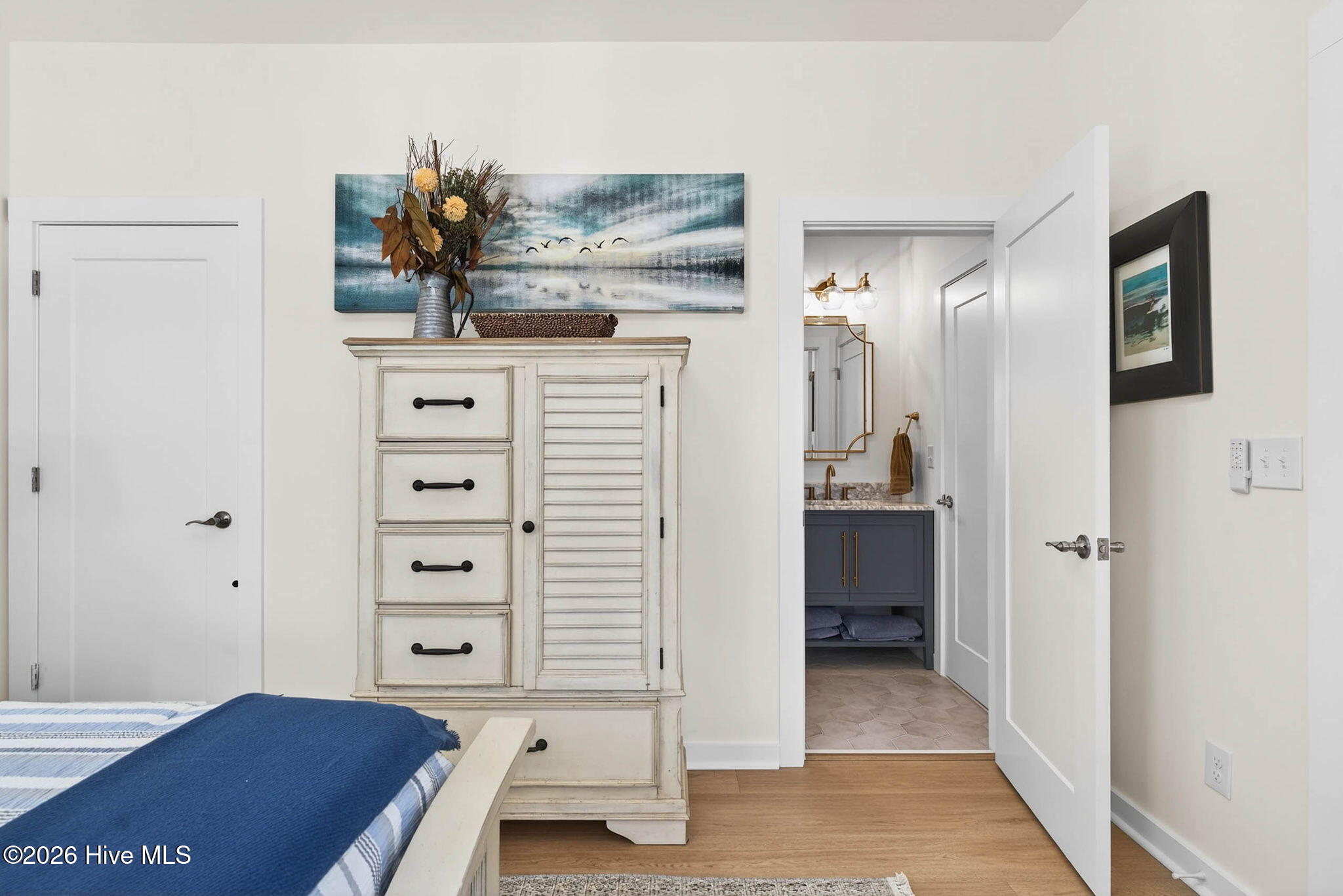 100563194 | Photo 27