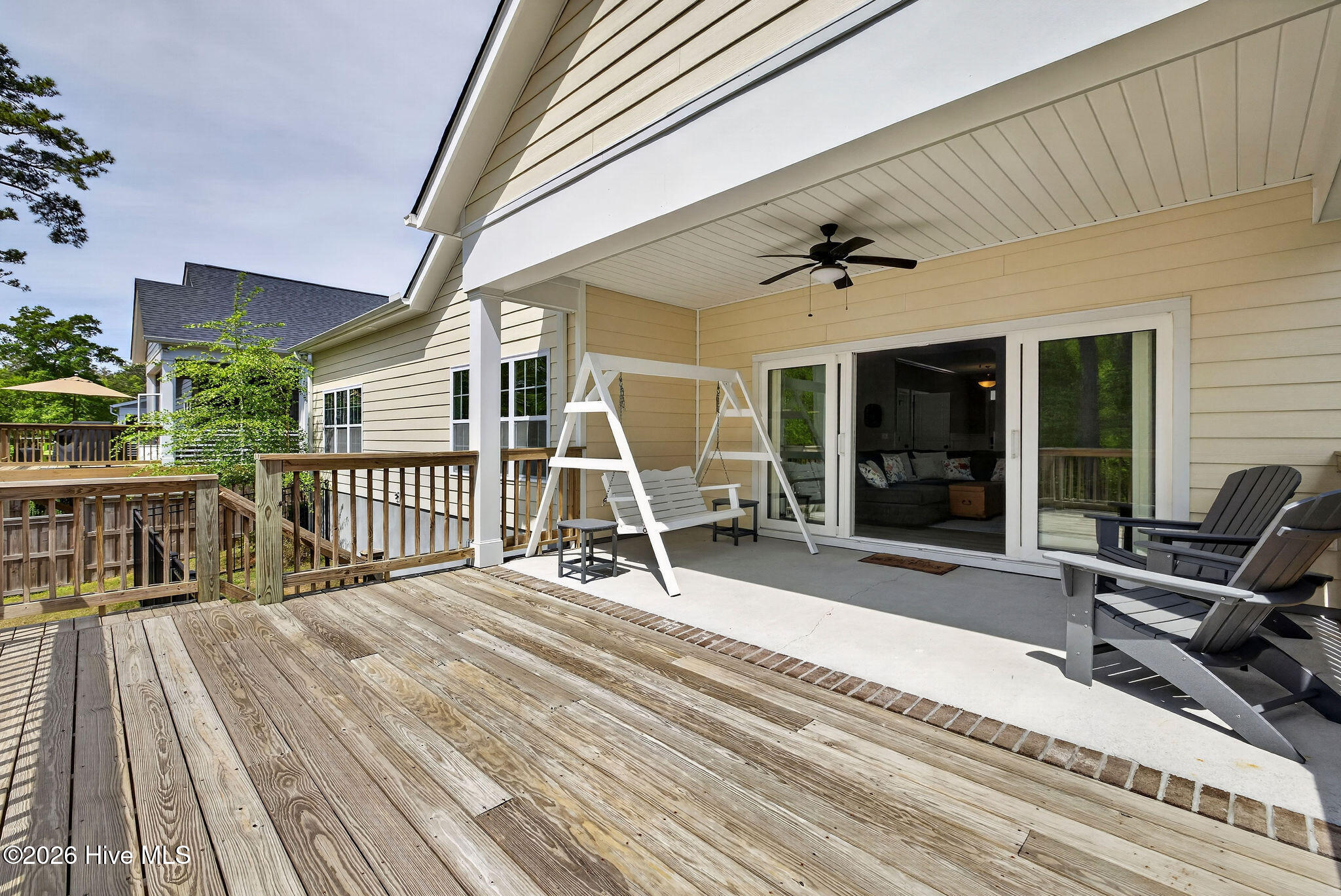 100567052 | Photo 43