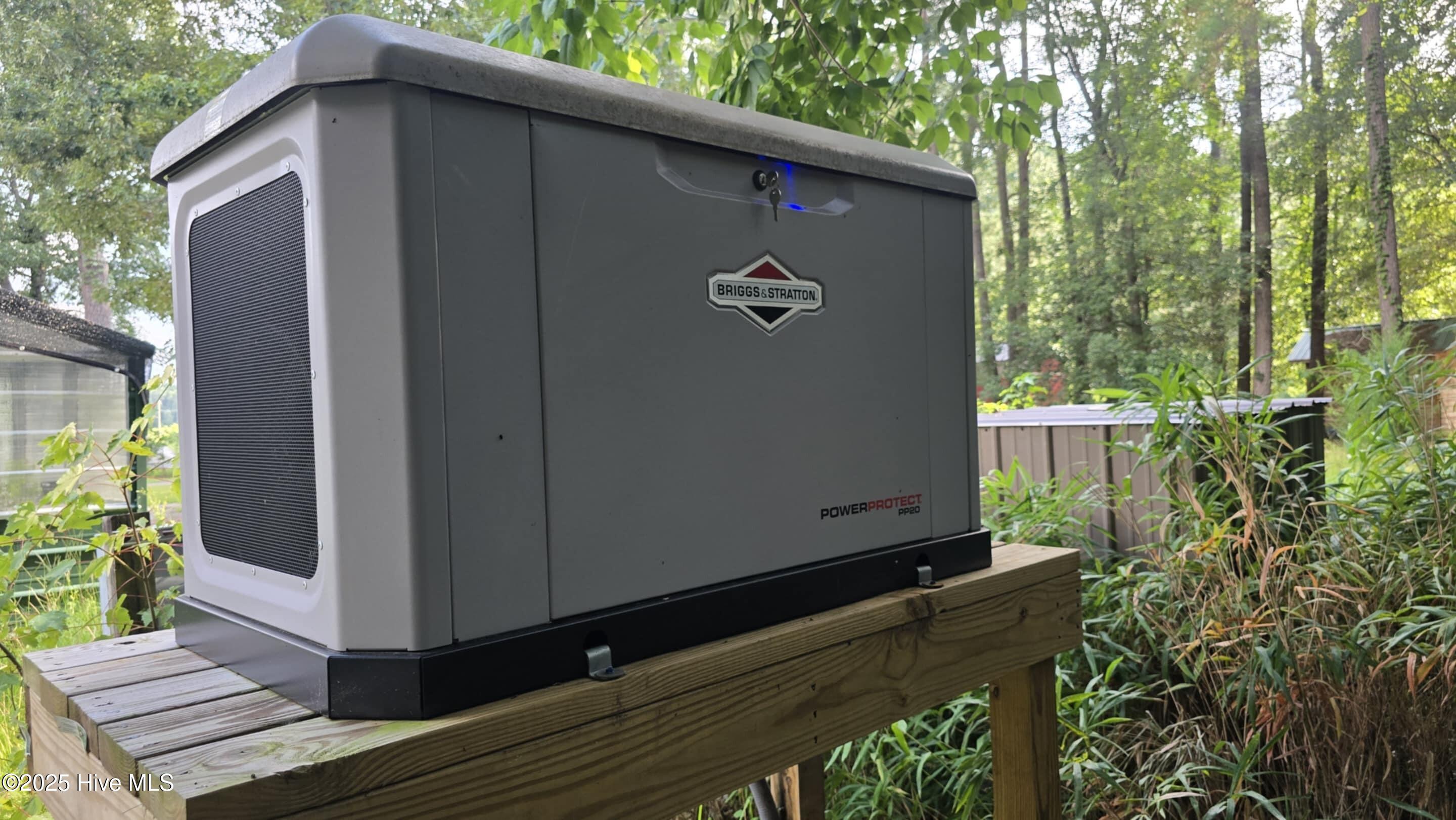 100522277 | Photo 56