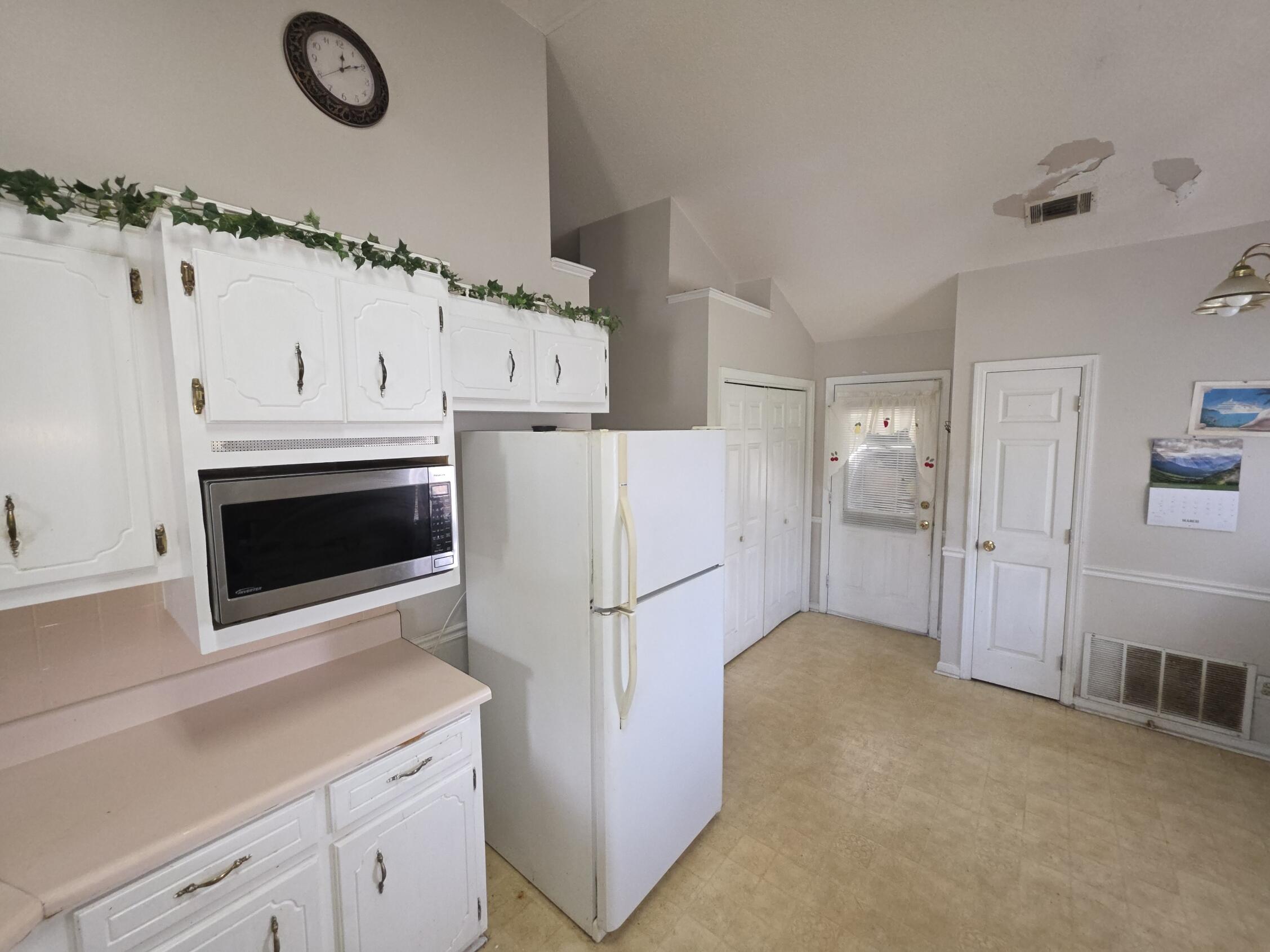 3610 Bitternut kitchen