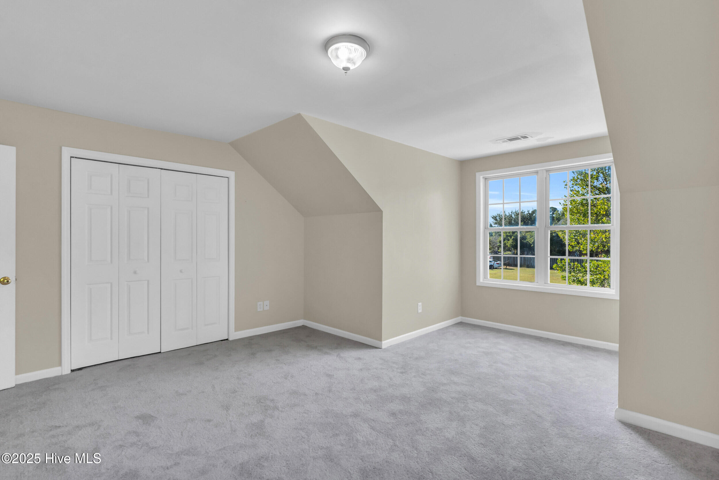 4804 College Road S, Wilmington, NC 28412 – photo 19: Upstairs Primary