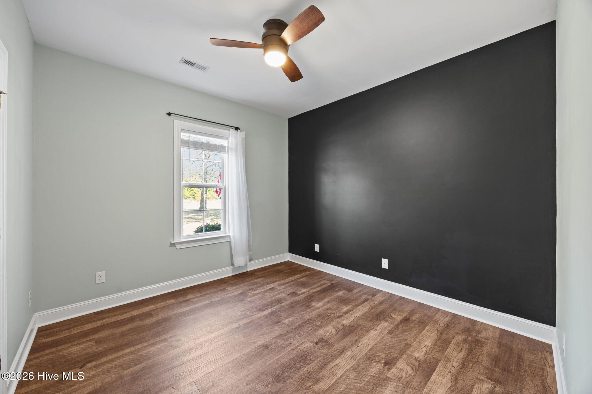 100559497 | Photo 22