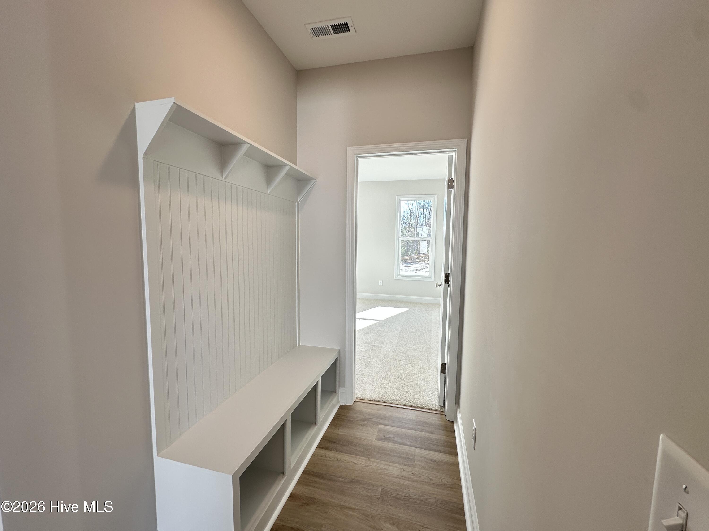 100537136 | Photo 15