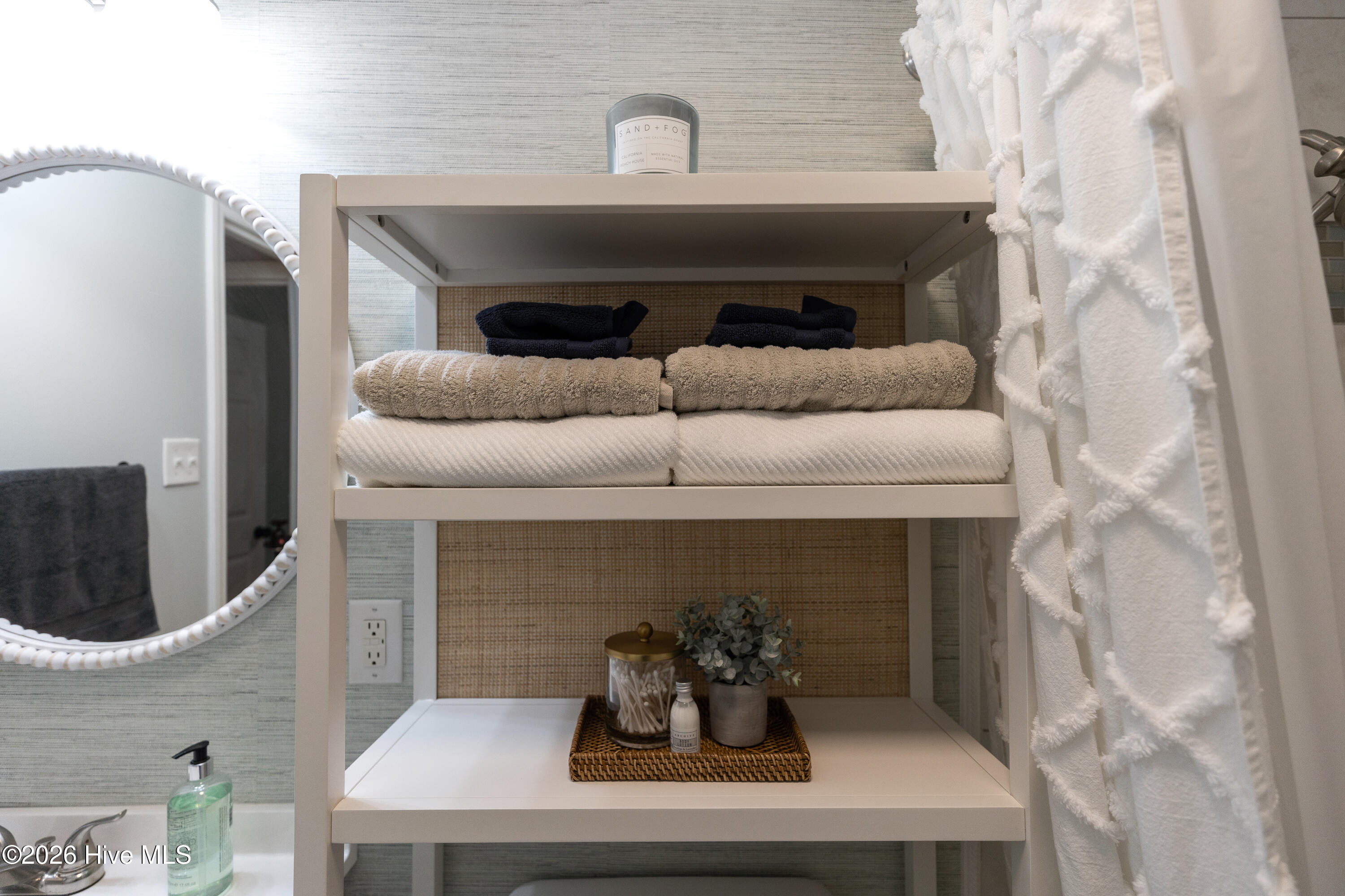 100569125 | Photo 38