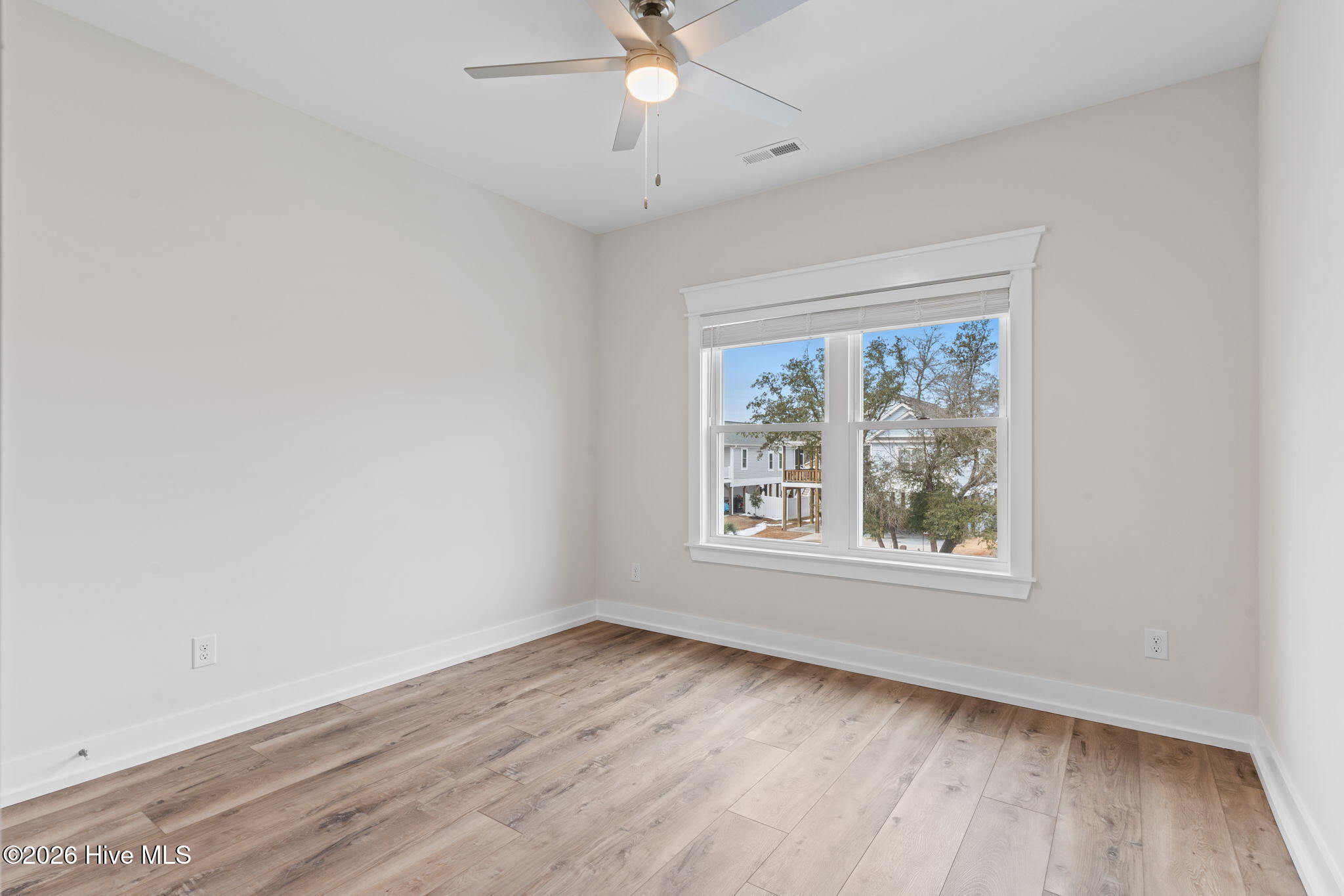 100541241 | Photo 30