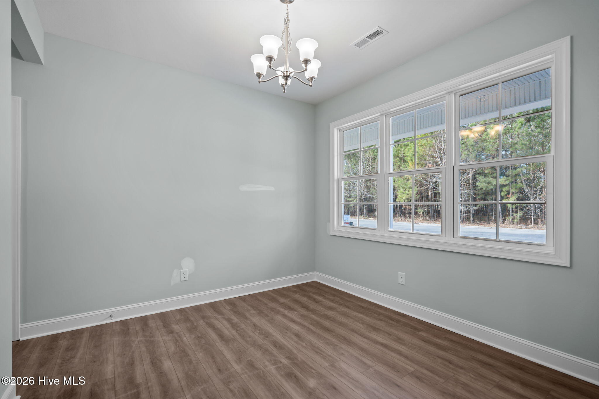 100551885 | Photo 13