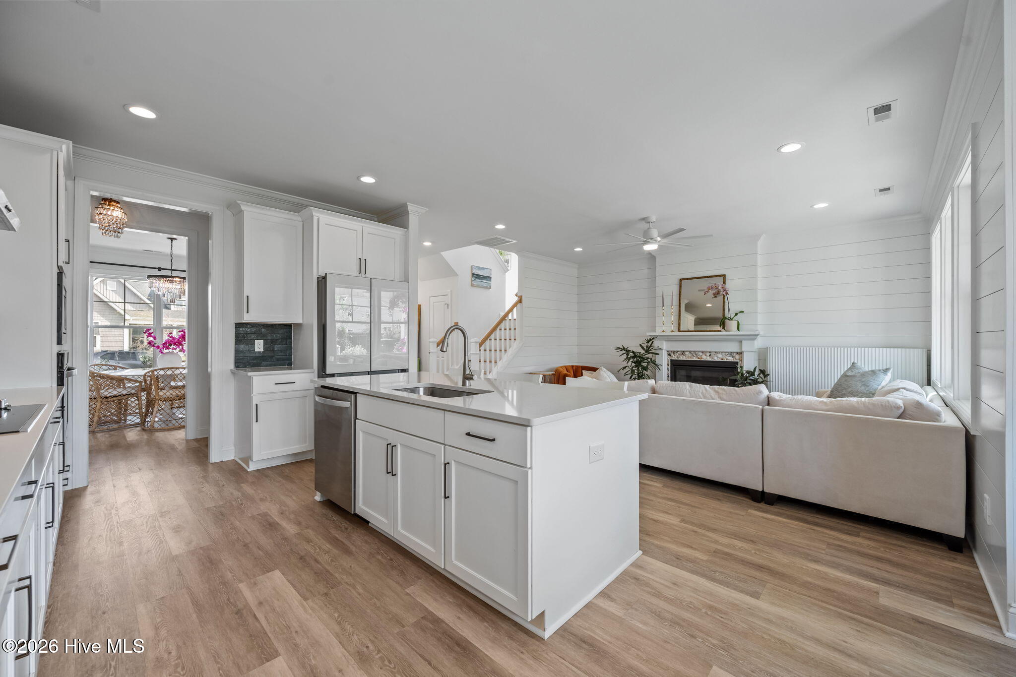 100566111 | Photo 14