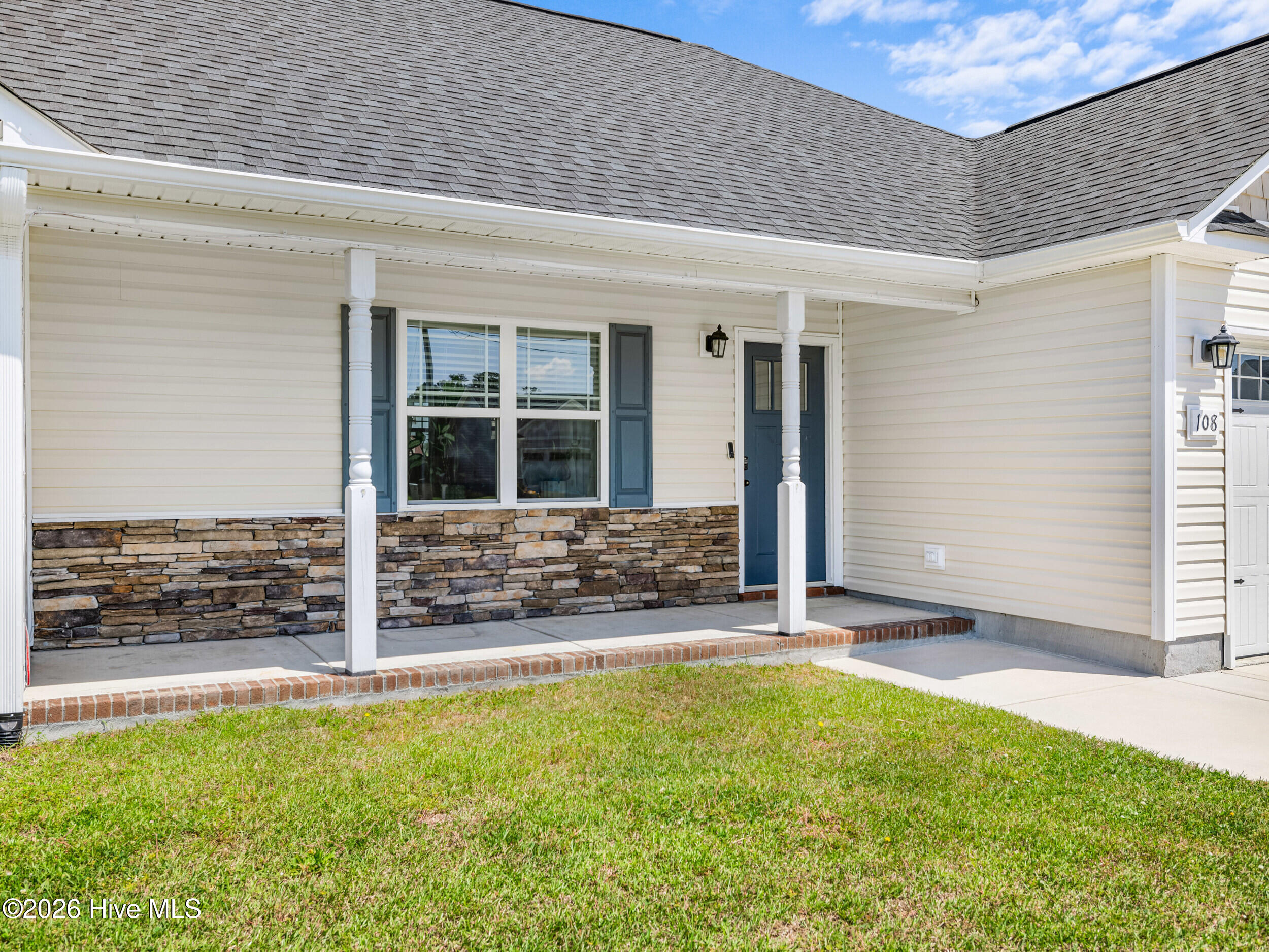 100569588 | Photo 33