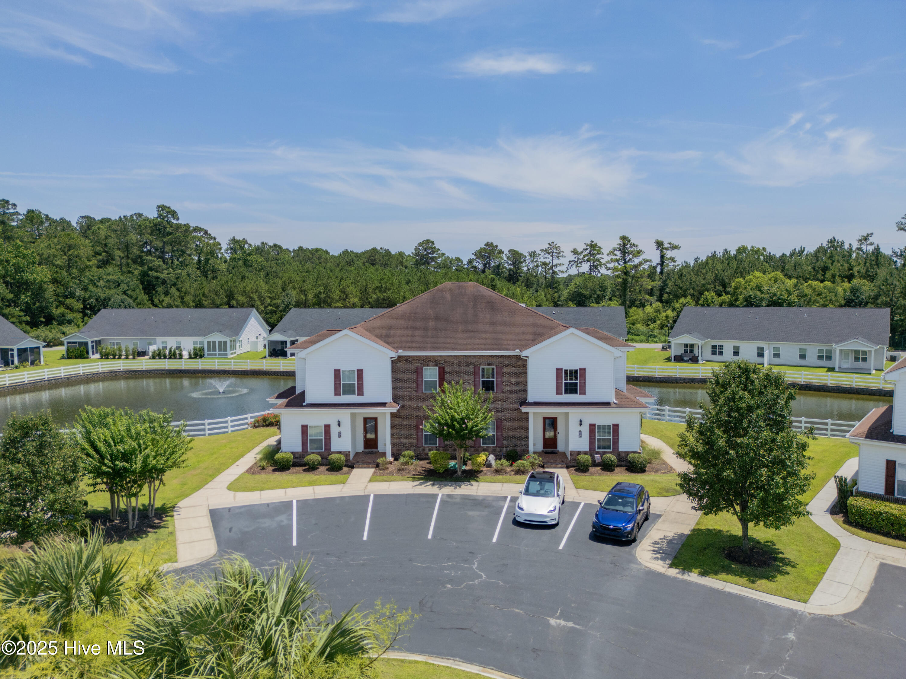 100515209 | Photo 28