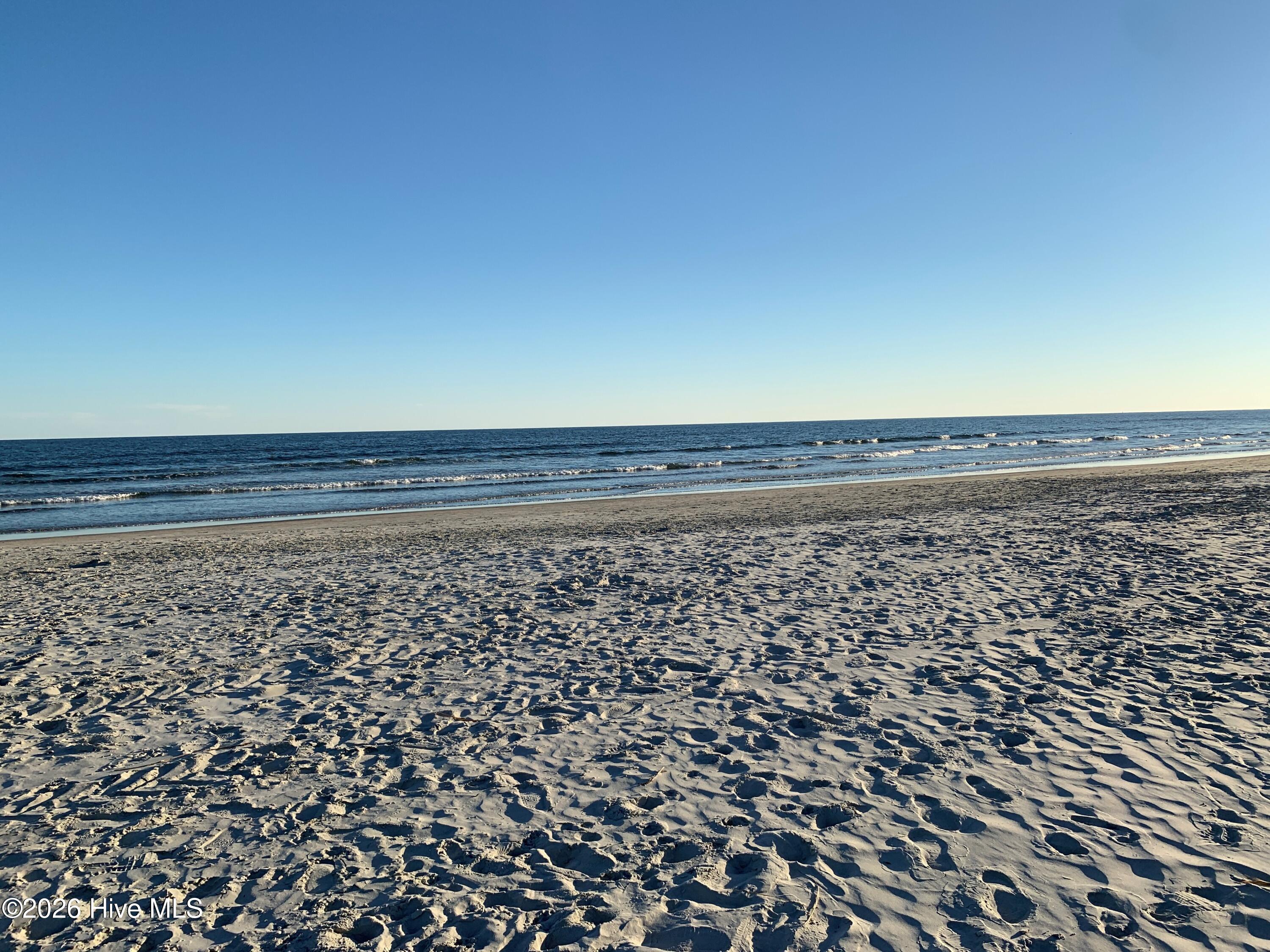 100569285 | Photo 23