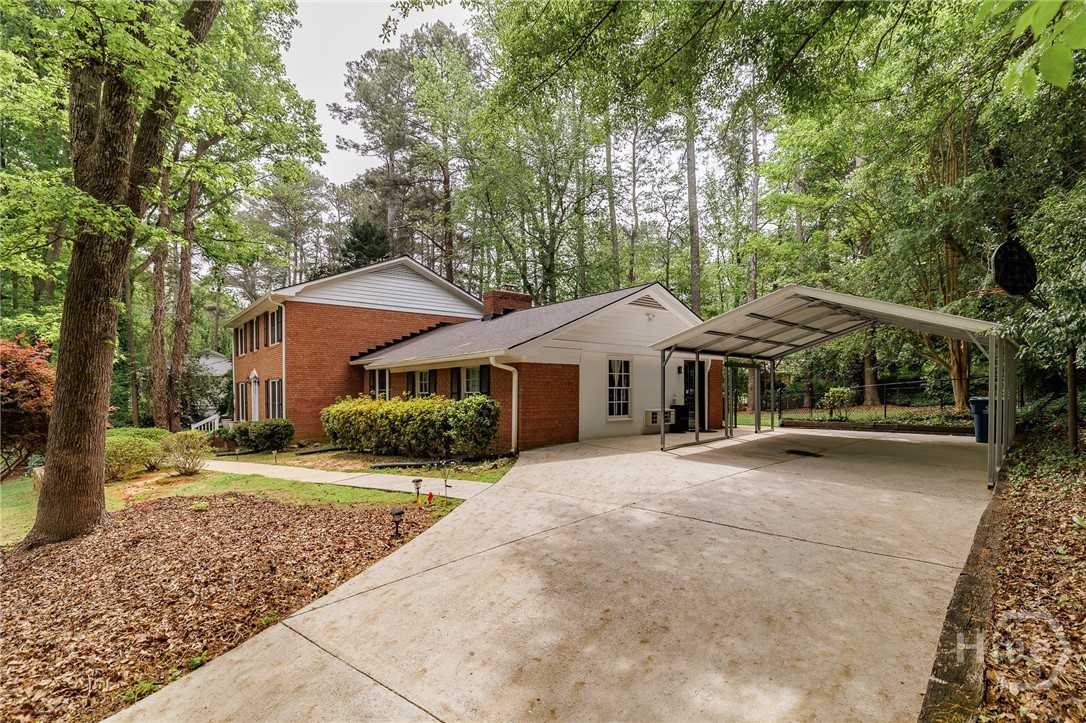140 Rollingwood Drive