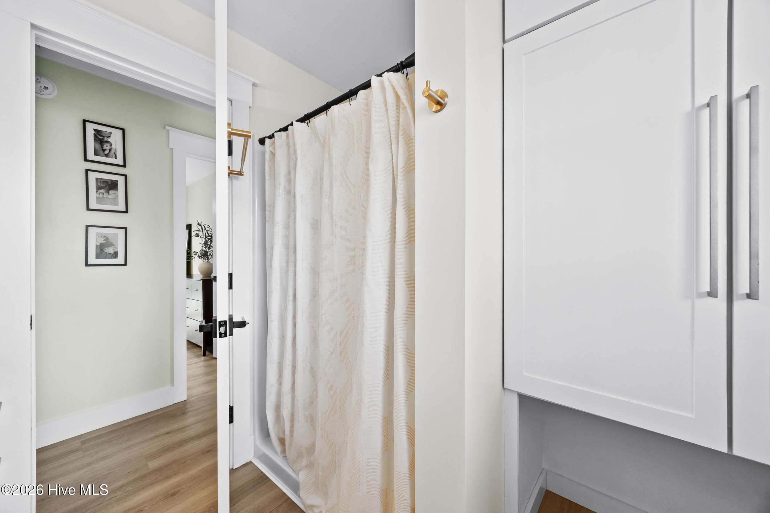 100558579 | Photo 23