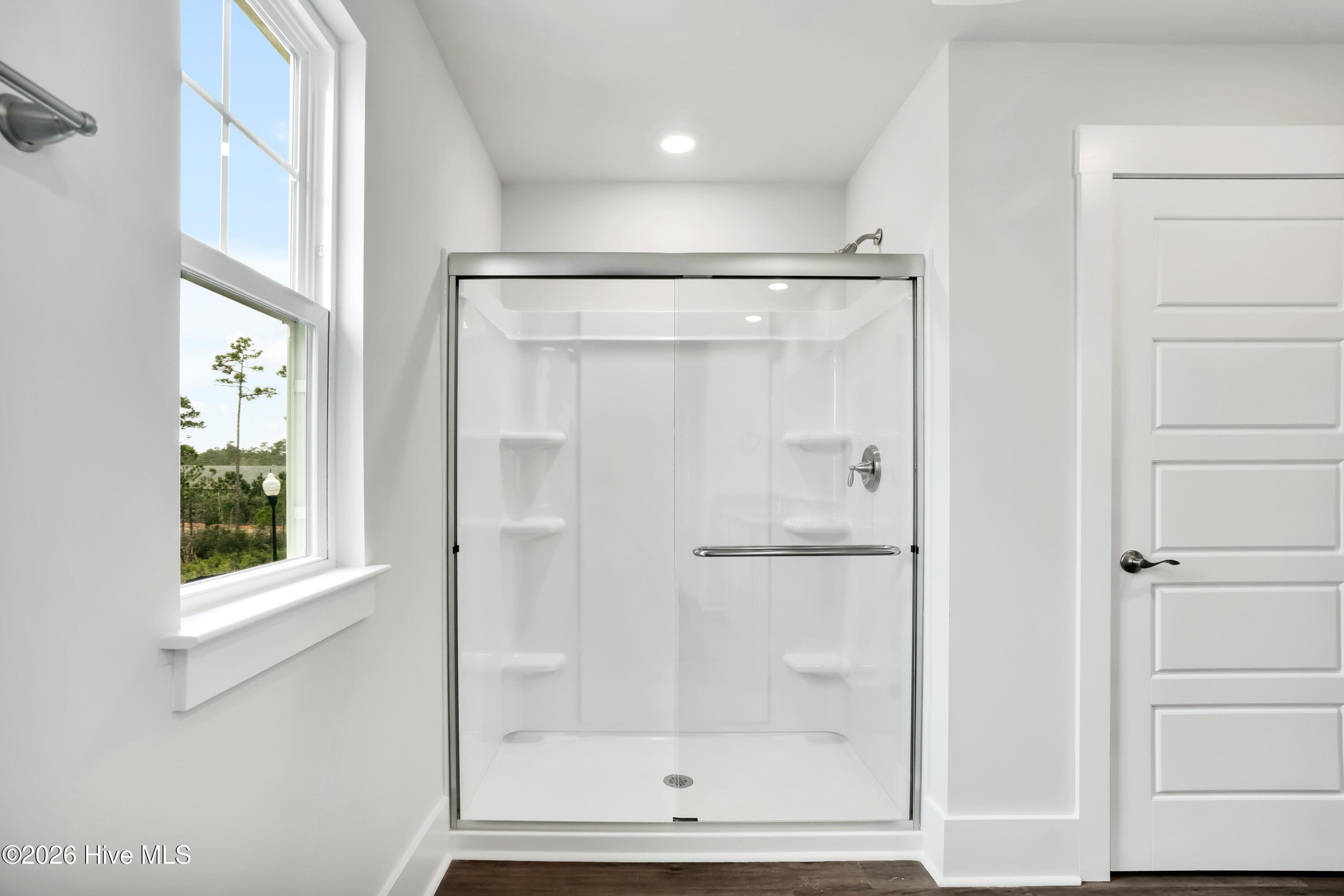 100544647 | Photo 16