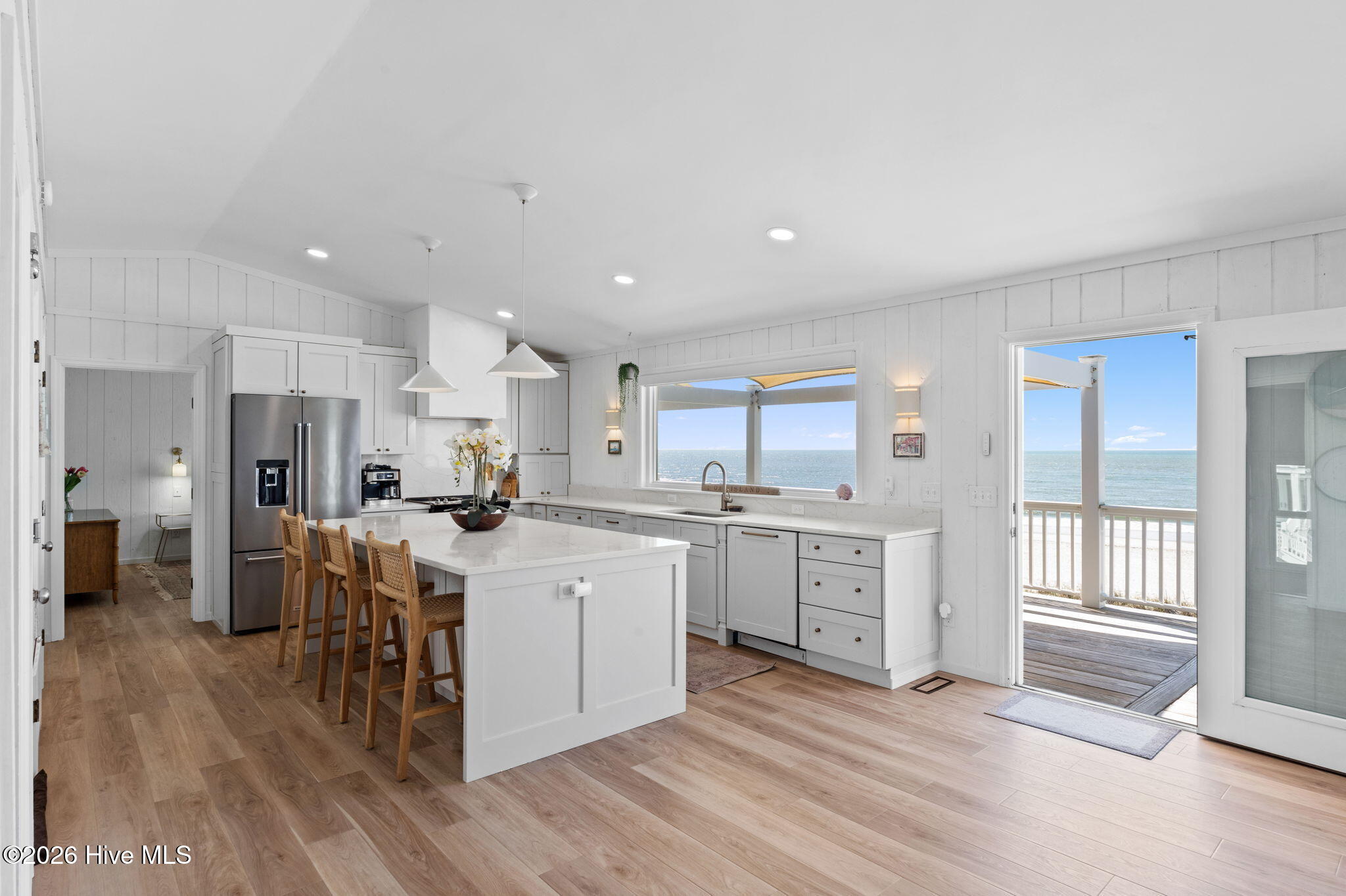 100567694 | Photo 21