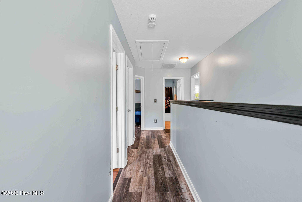 100567733 | Photo 28