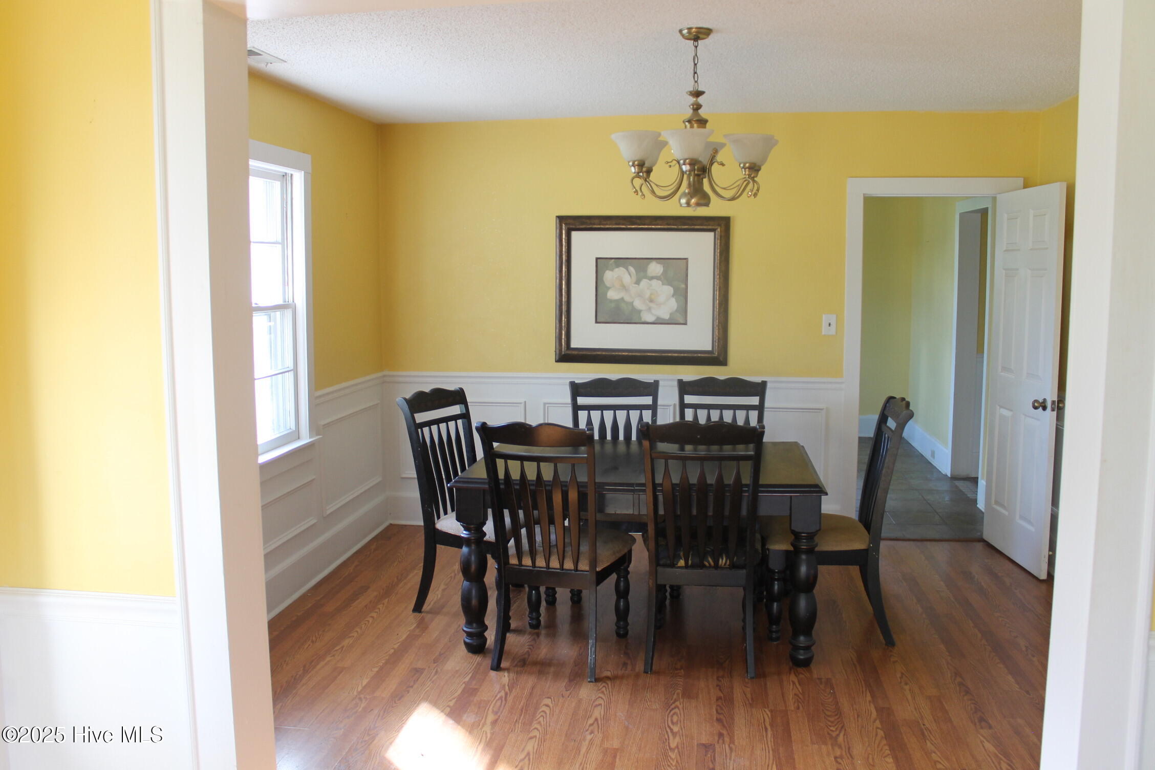 100535341 | Photo 16