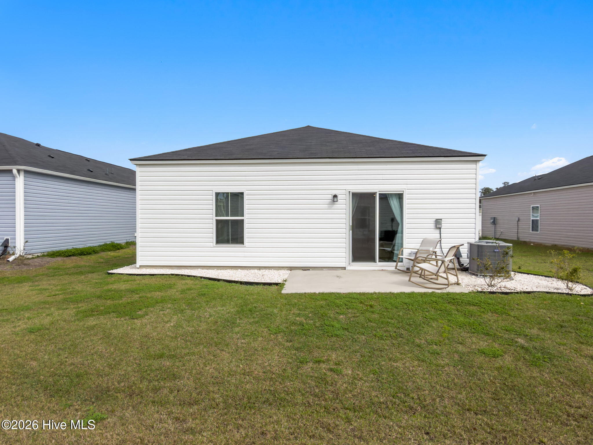 100561808 | Photo 19