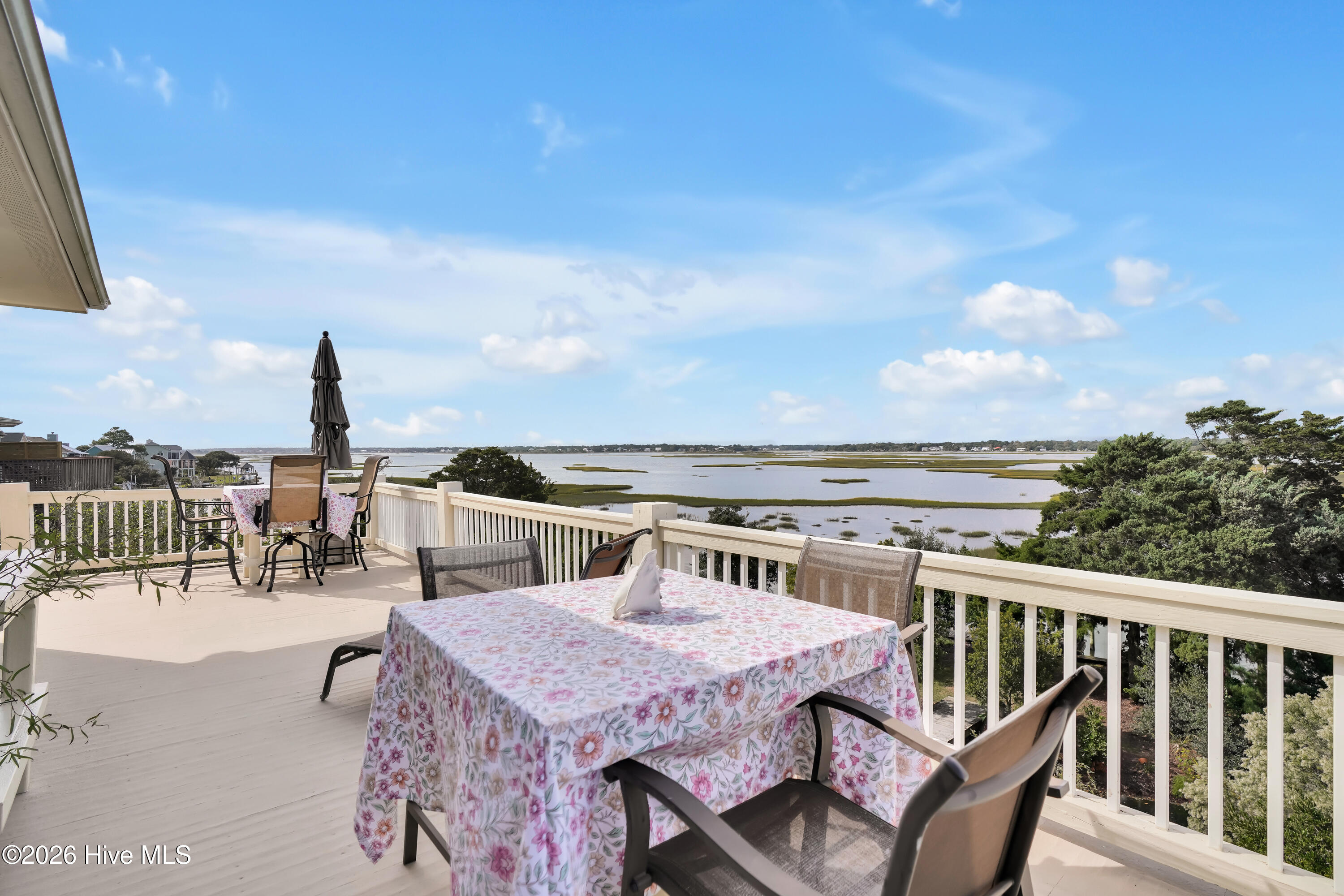 100564861 | Photo 24