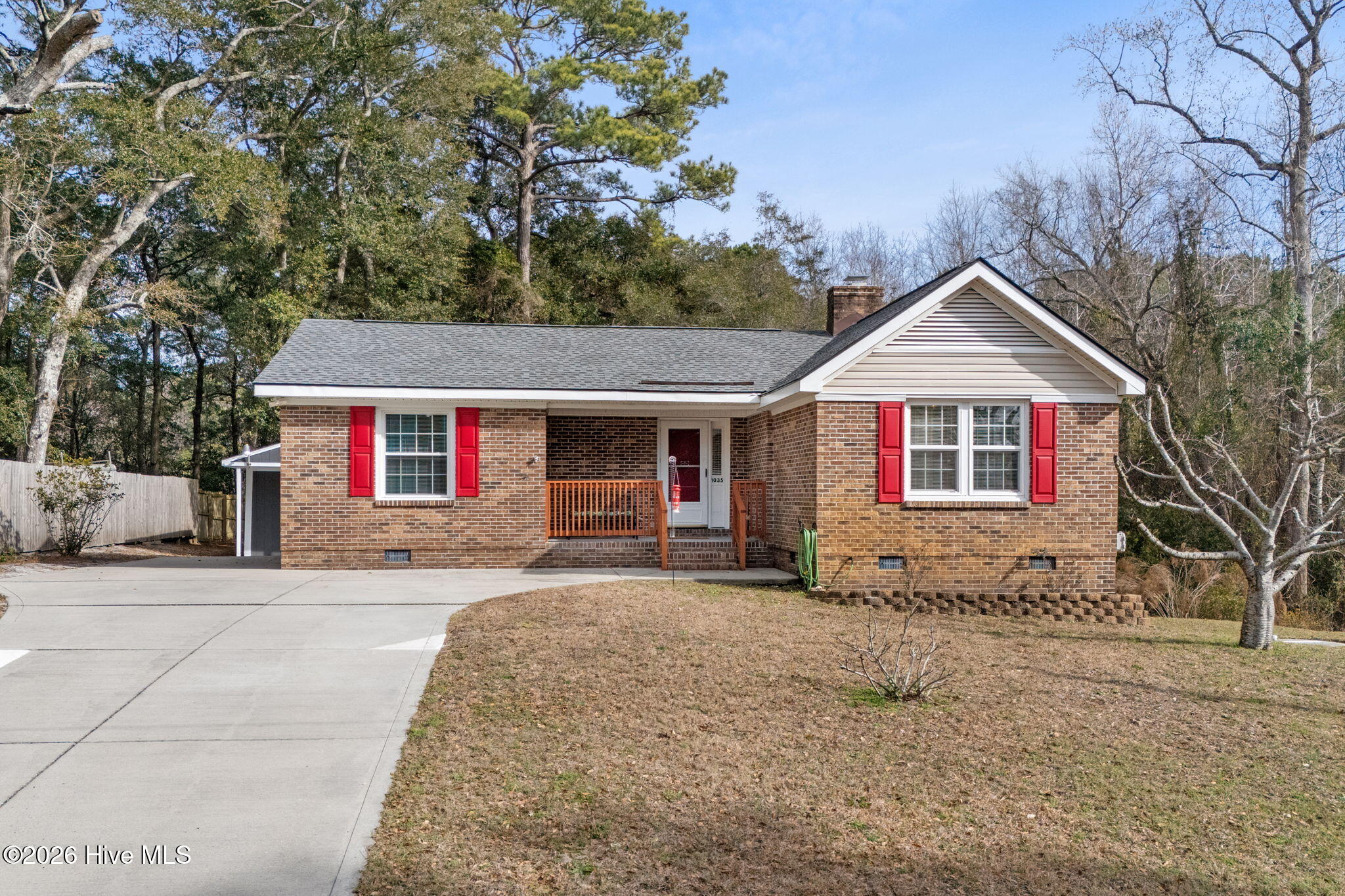 100548359 | Photo 53