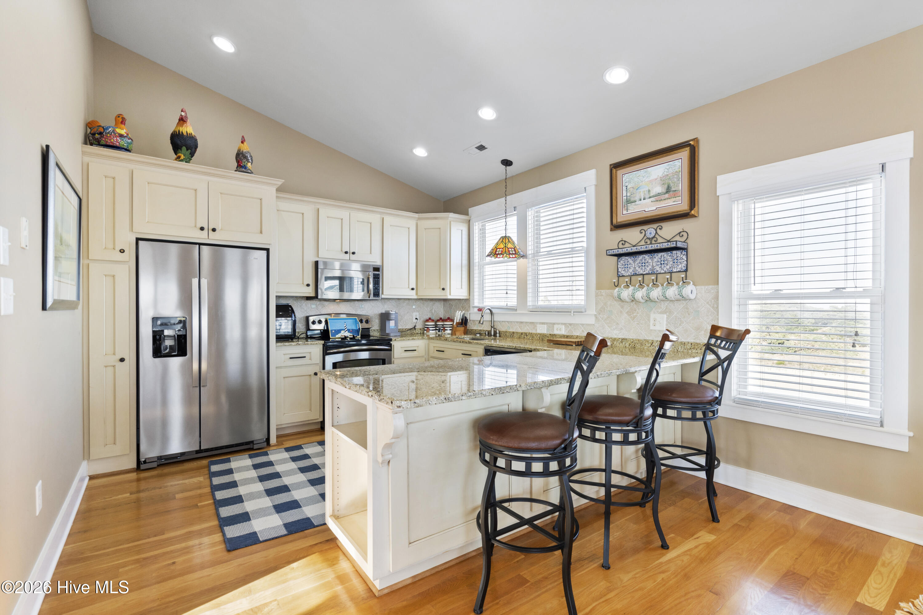 100555944 | Photo 30