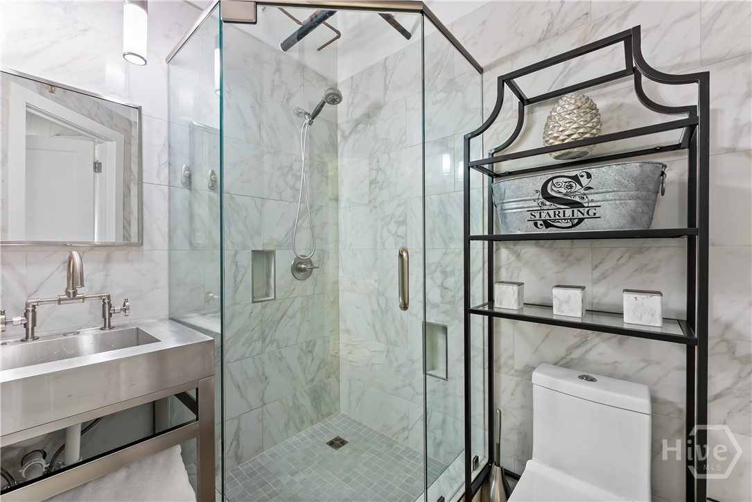 131 Broad Street E 301
