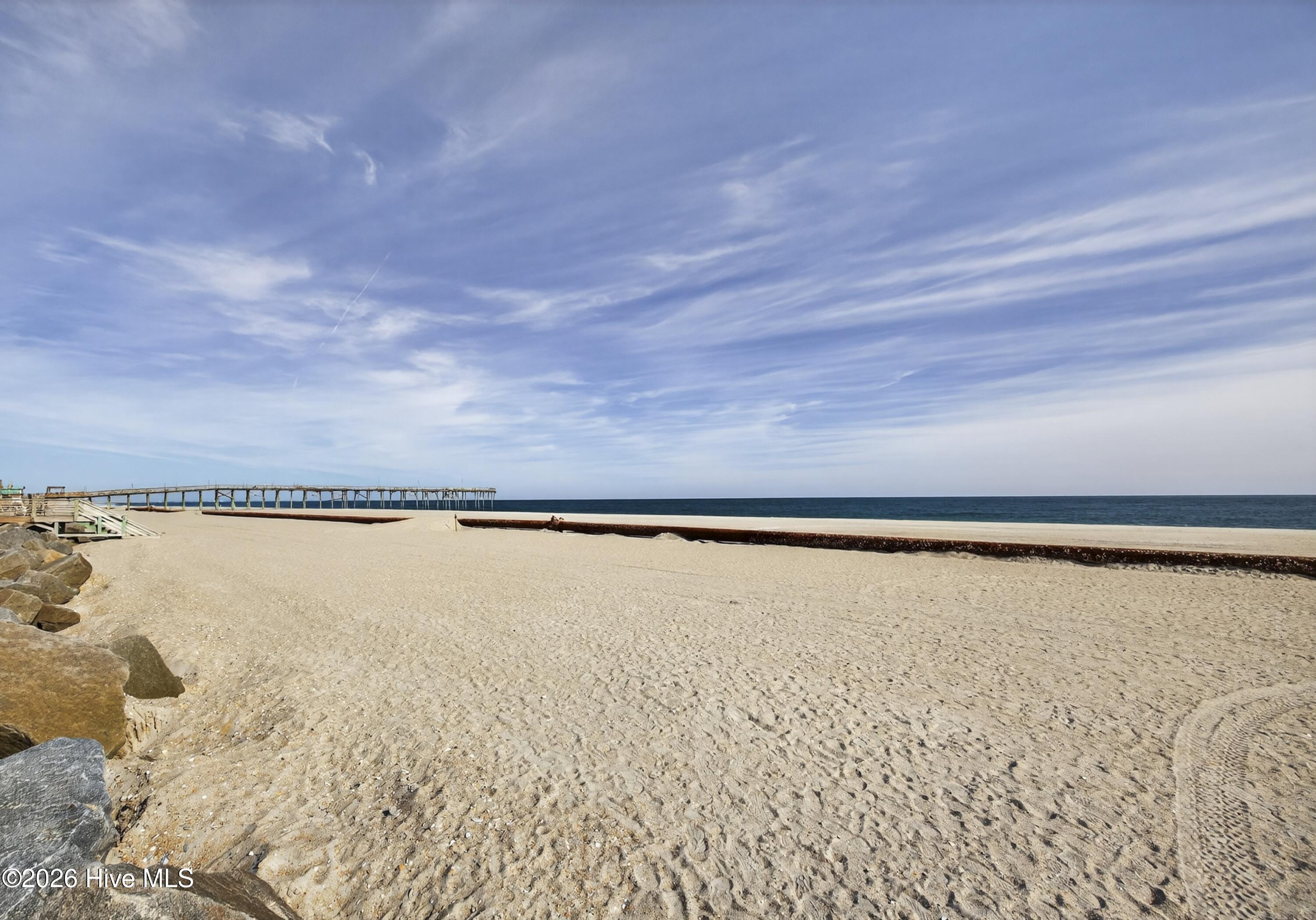 100551645 | Photo 24