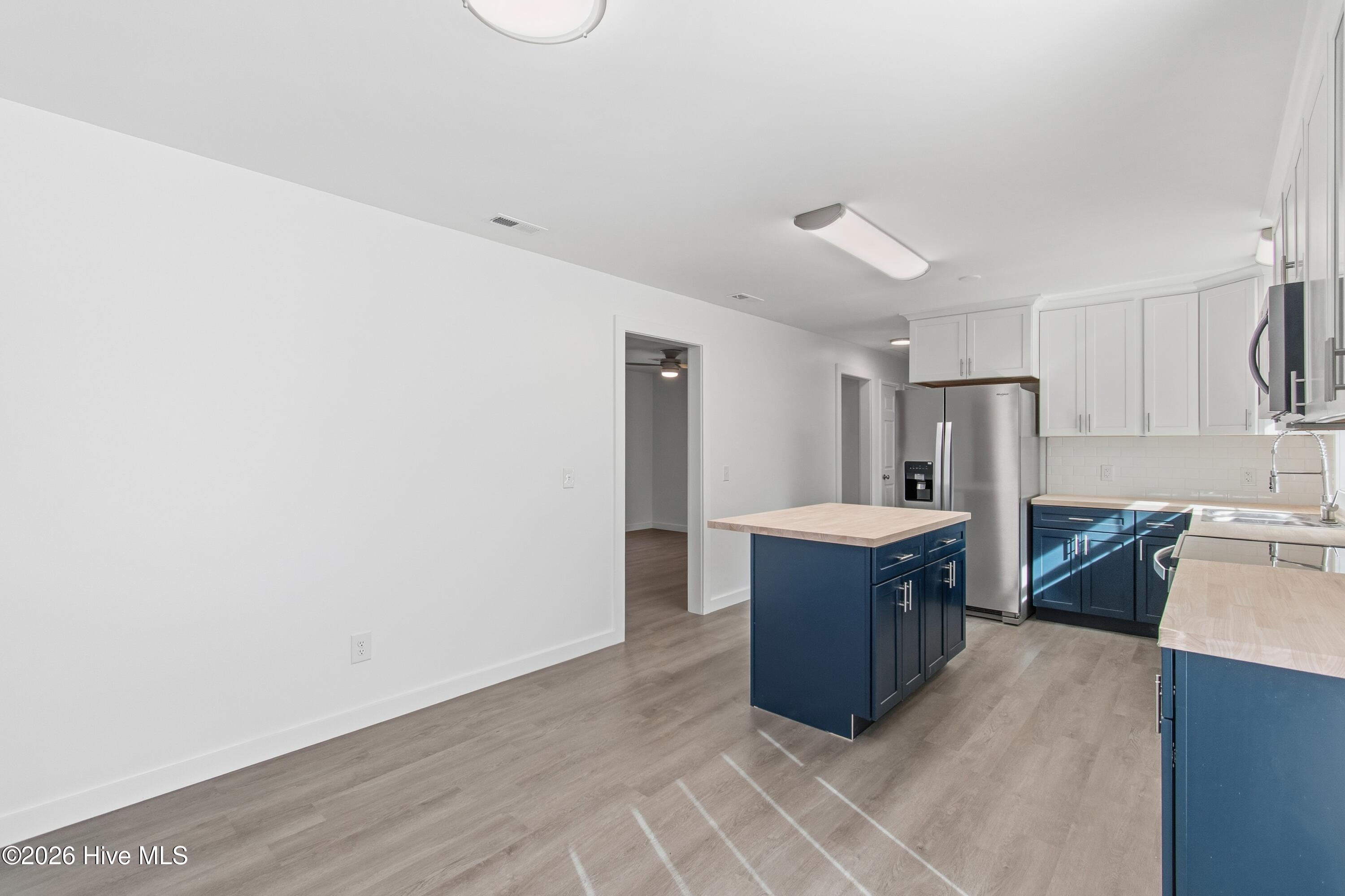 100550863 | Photo 10