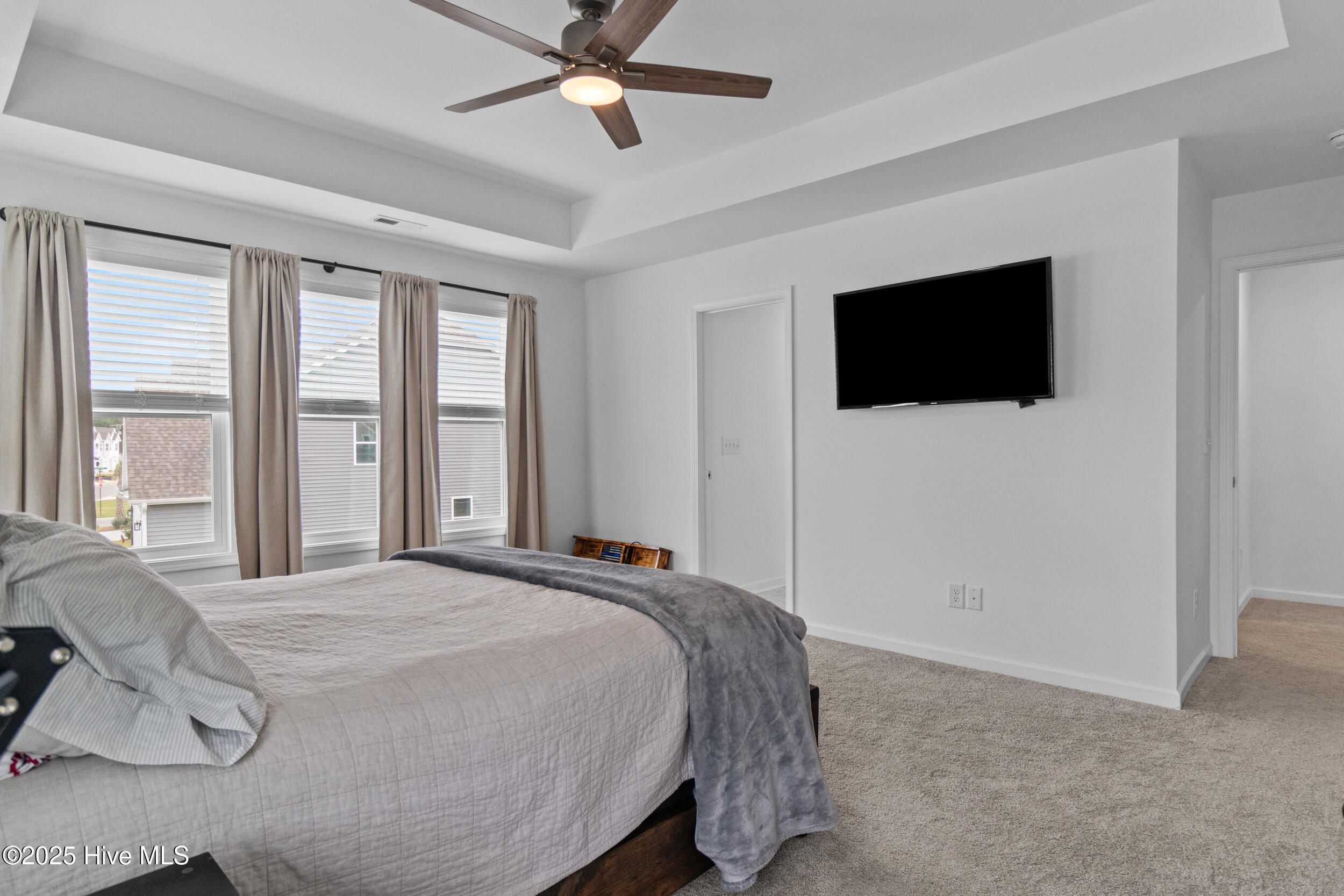 100563734 | Photo 29