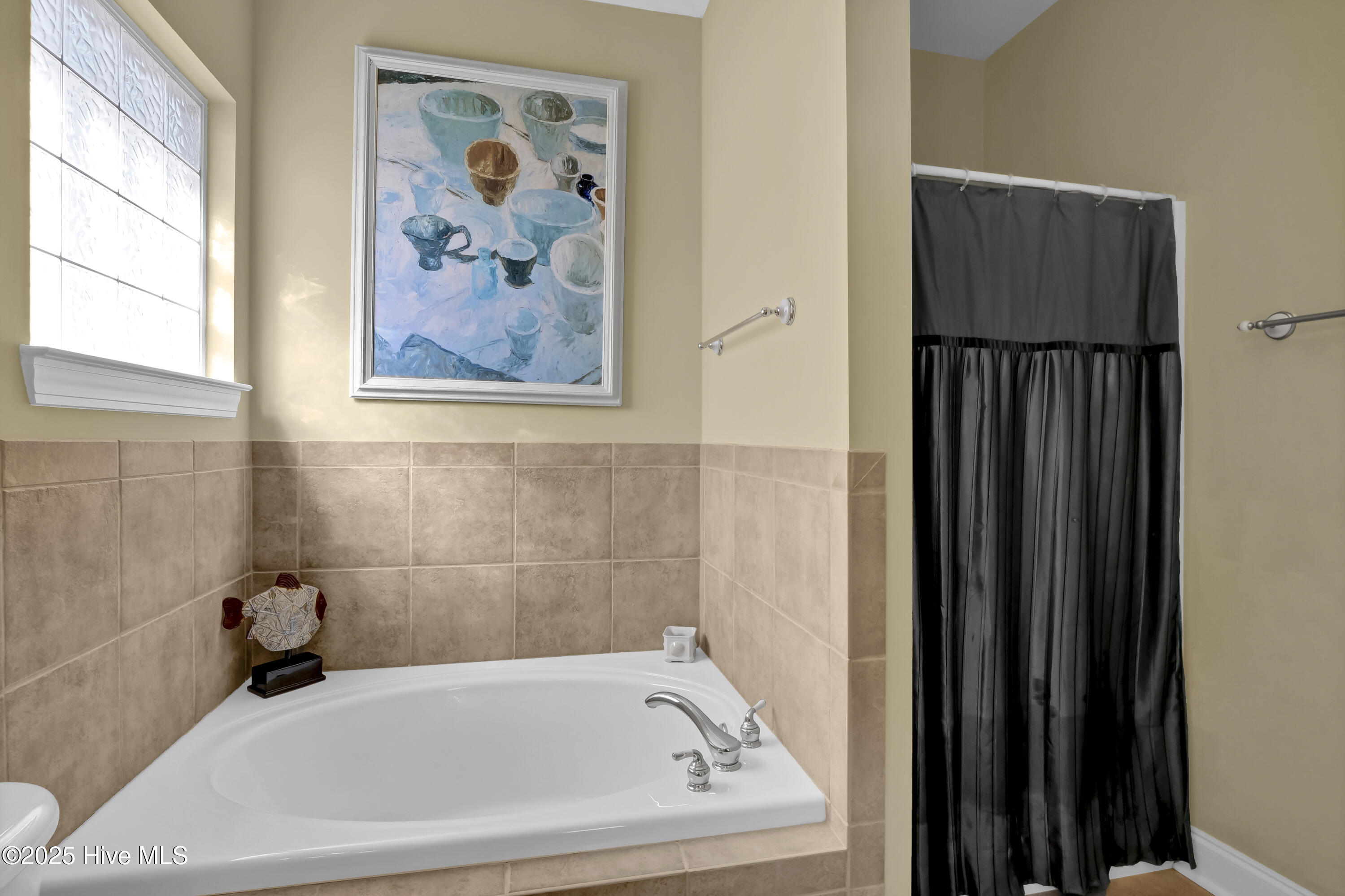 100526257 | Photo 26