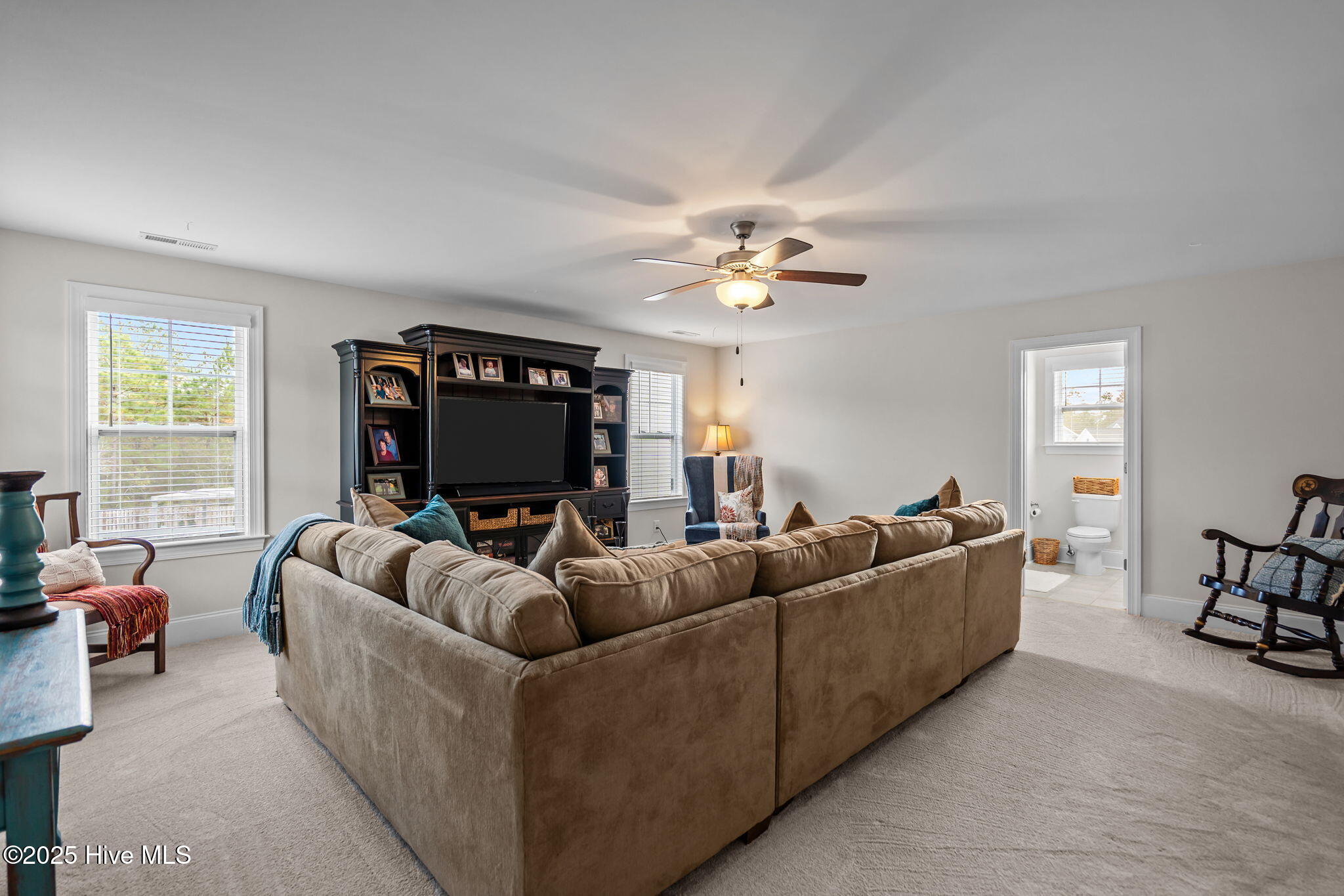 100543629 | Photo 42