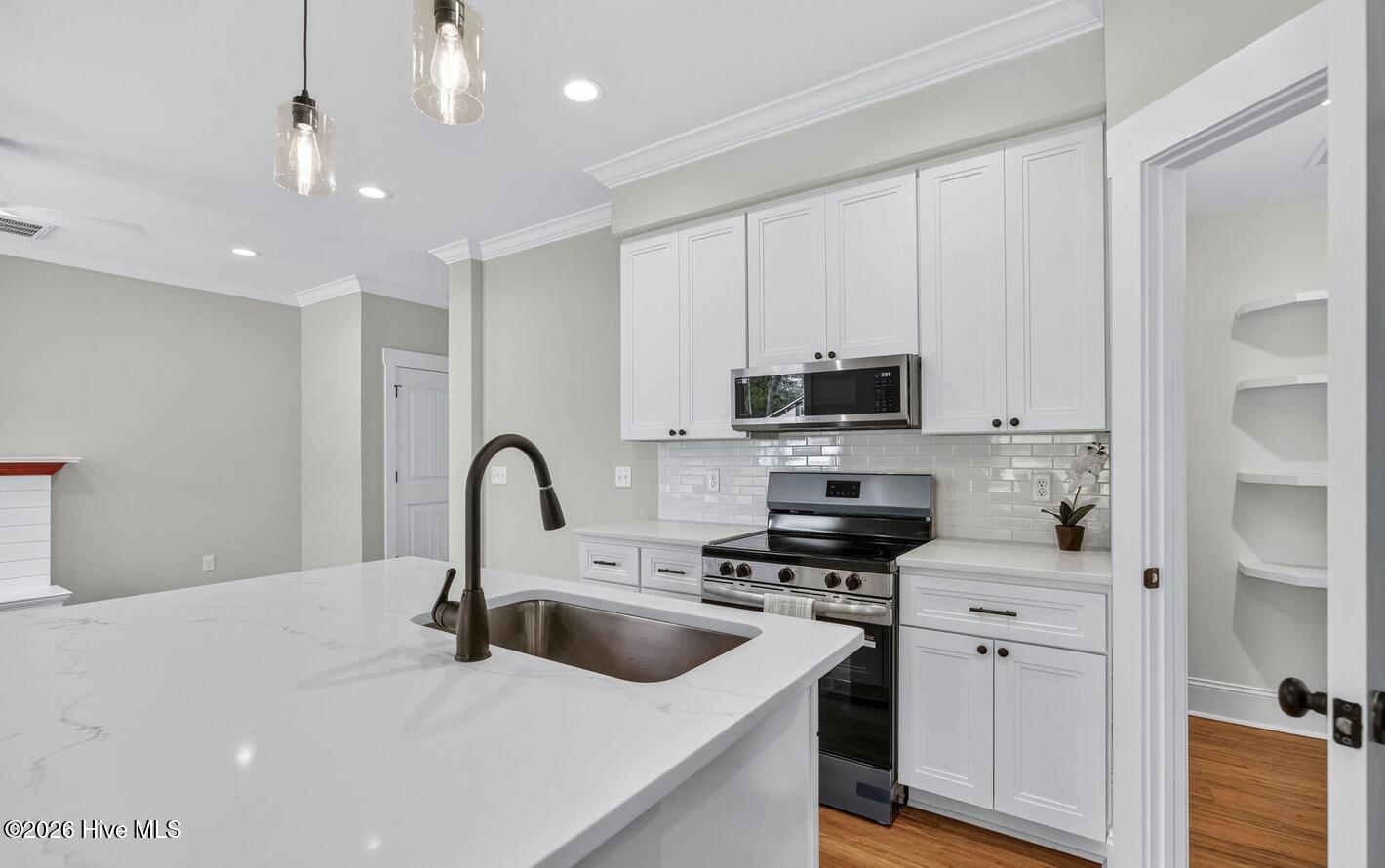 404 S Bodenheimer Street, Burgaw, NC, 28425