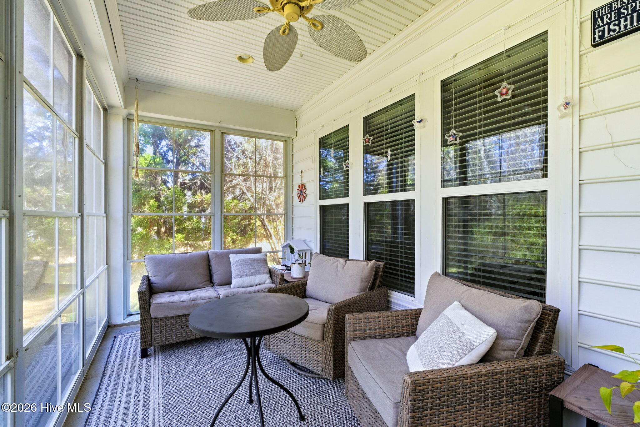 100558549 | Photo 17