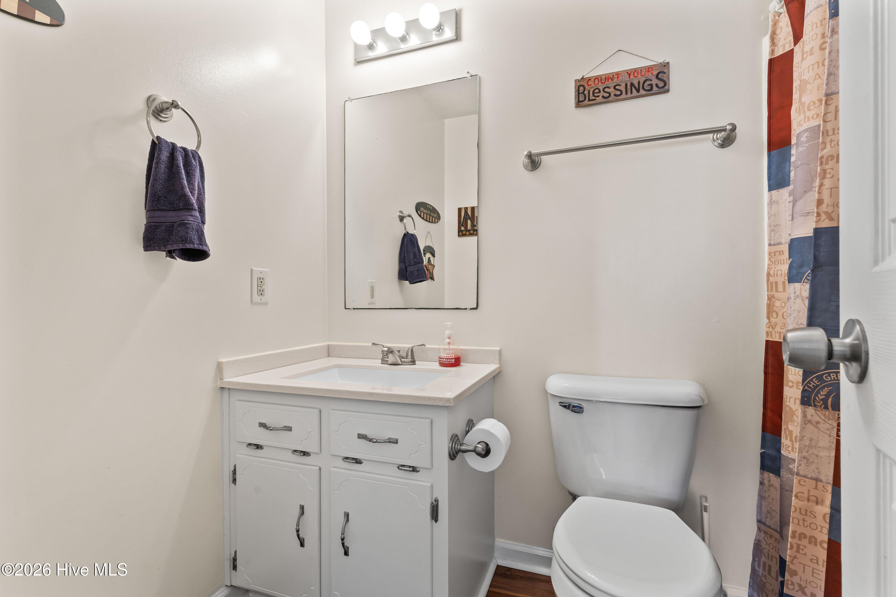 100564268 | Photo 21