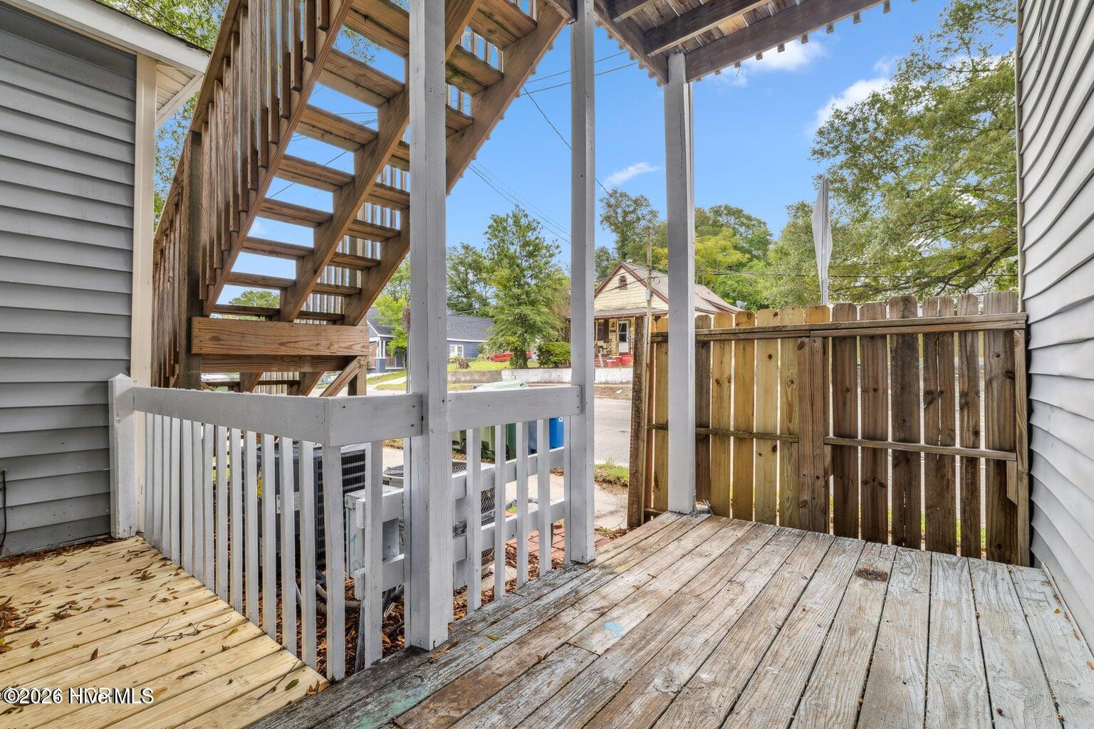 100555936 | Photo 22